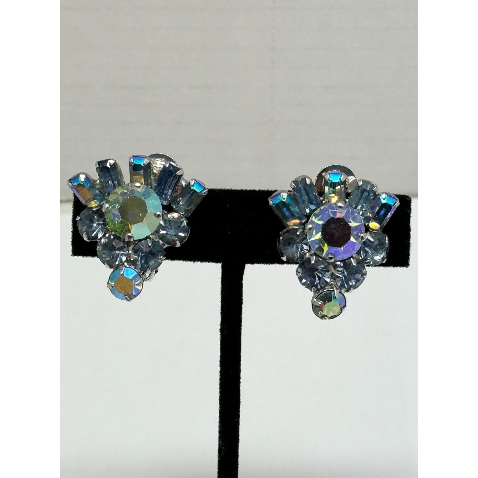 Vintage Vintage Weiss glass Rhinestone earrings Size ONE SIZE - 1 Thumbnail
