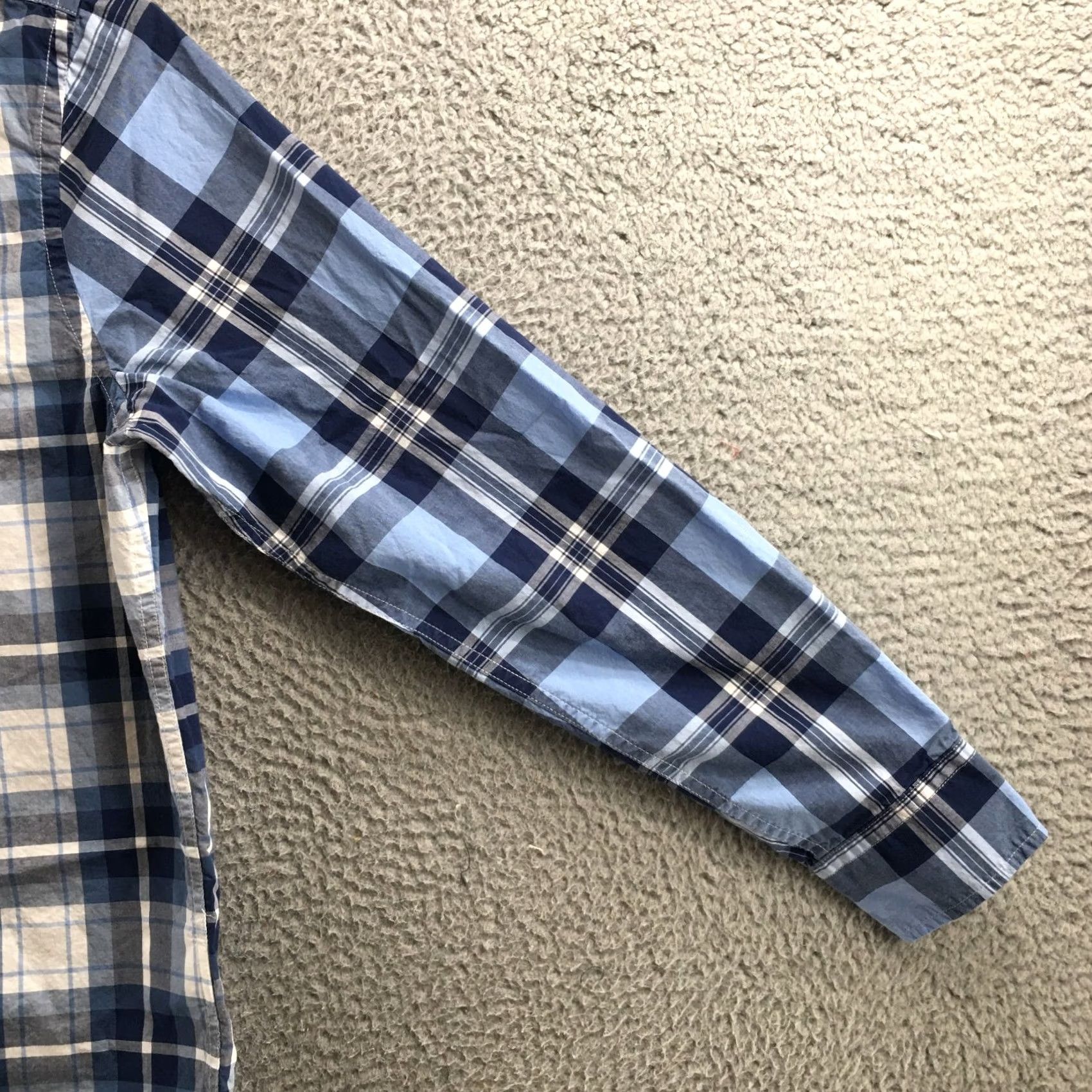 American Eagle Outfitters American Eagle Outfitters Button-Down Shirt Mens M Blue Long Sleeve Classic Fit Size US M / EU 48-50 / 2 - 5 Thumbnail