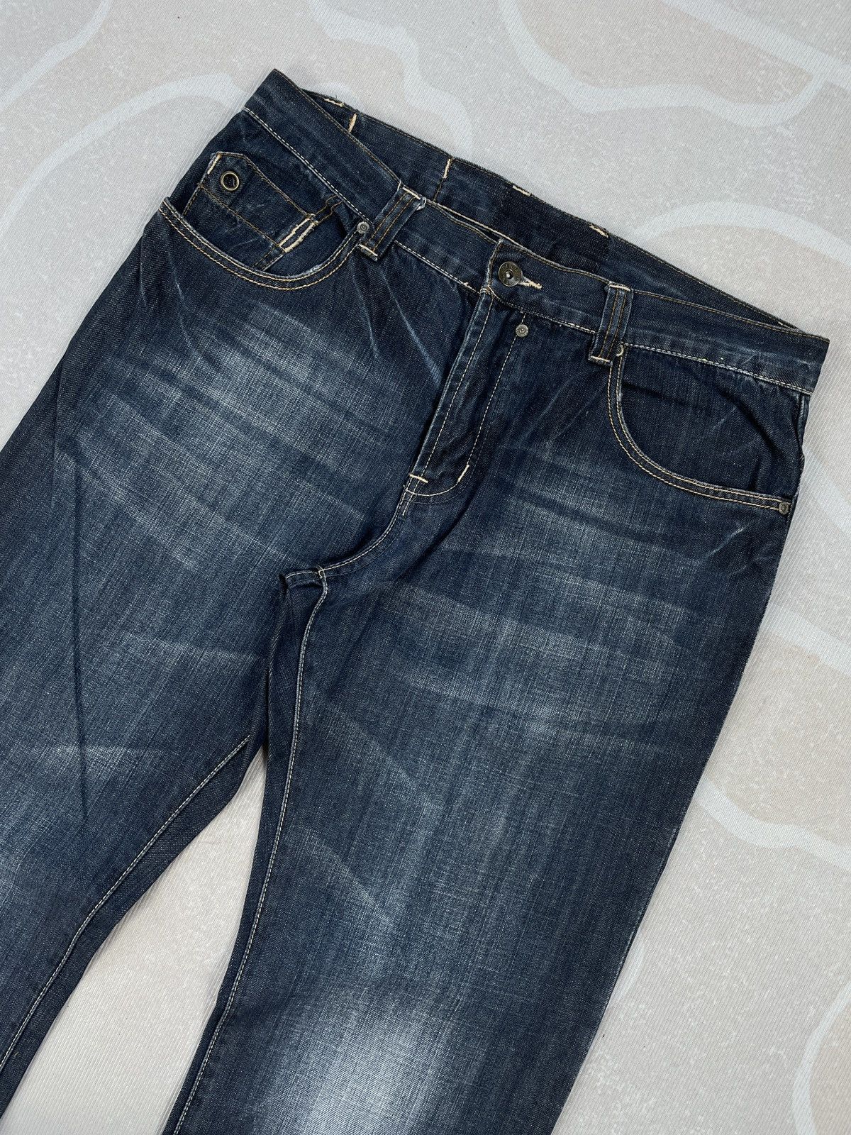 Le Grande Bleu (L.G.B.) Buckle Back Flare Jeans (P48) Size US 33 - 5 Thumbnail