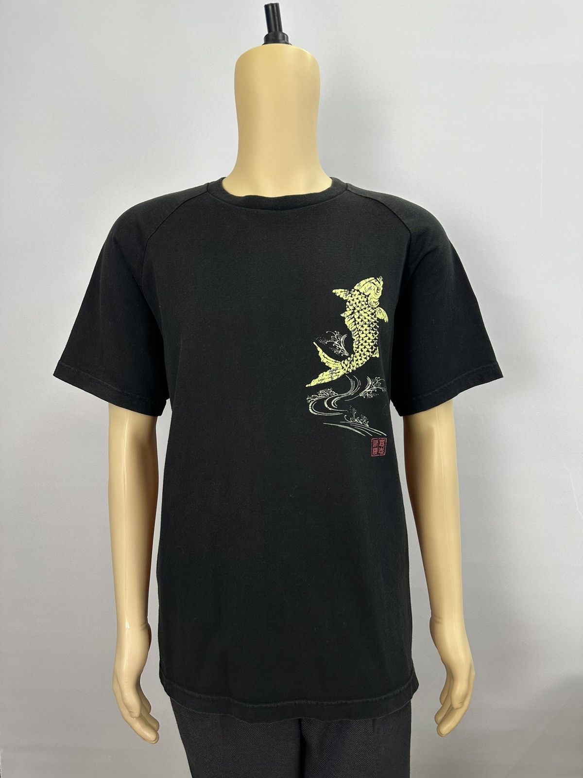 Karakuri Tamashii Vintage Will Pips Koi Fish Japan Sukajan Tshirt A595 Size US L / EU 52-54 / 3 - 2 Thumbnail