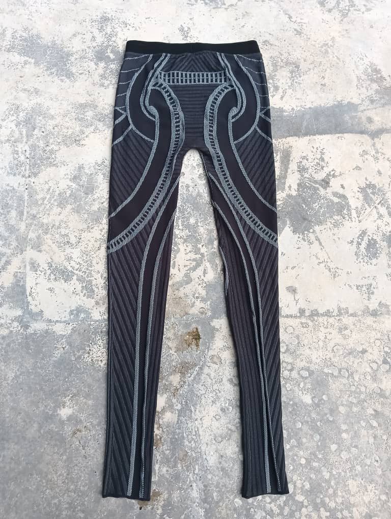 Issey Miyake × Japanese Brand Issey Miyake Homme plisse Black spiral leggings size m Size US 32 / EU 48 - 1 Thumbnail