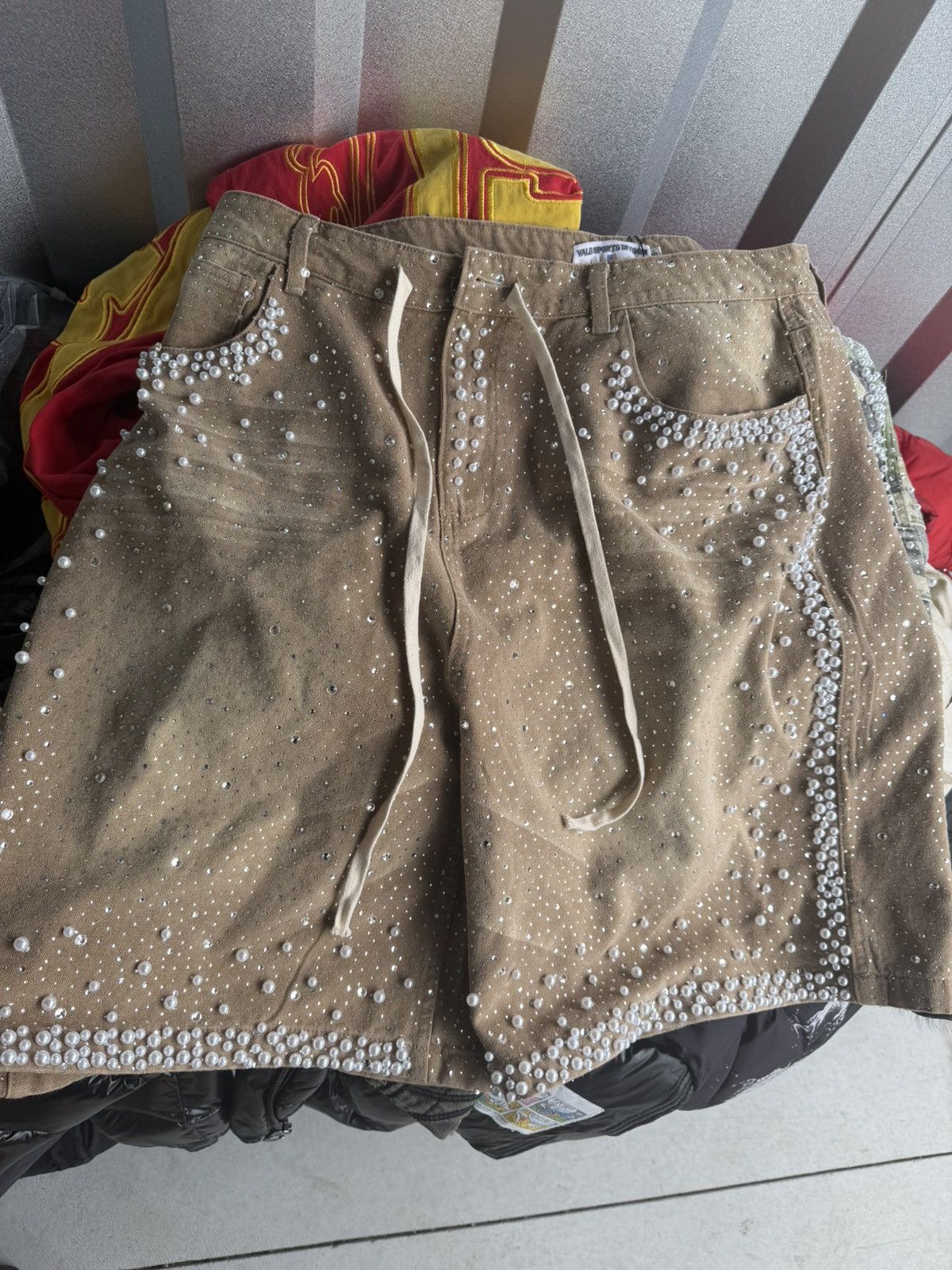 Vale Vale Forever Sand Storm Jorts 'Tan' Size US 36 / EU 52 - 3 Thumbnail