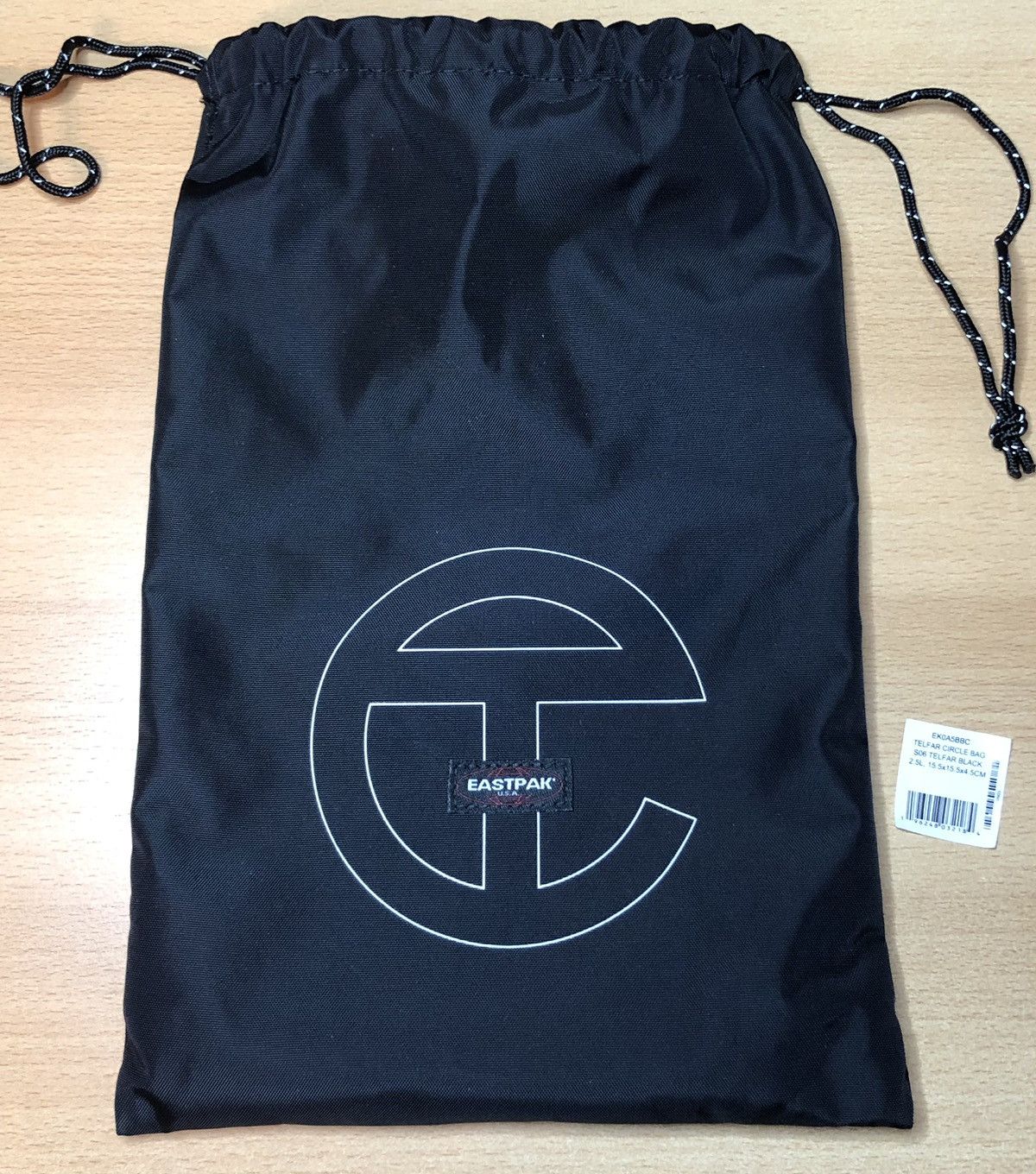 Eastpak × Telfar Eastpak X Telfar Circle Bag Brandnew with Tags Size ONE SIZE - 5 Thumbnail