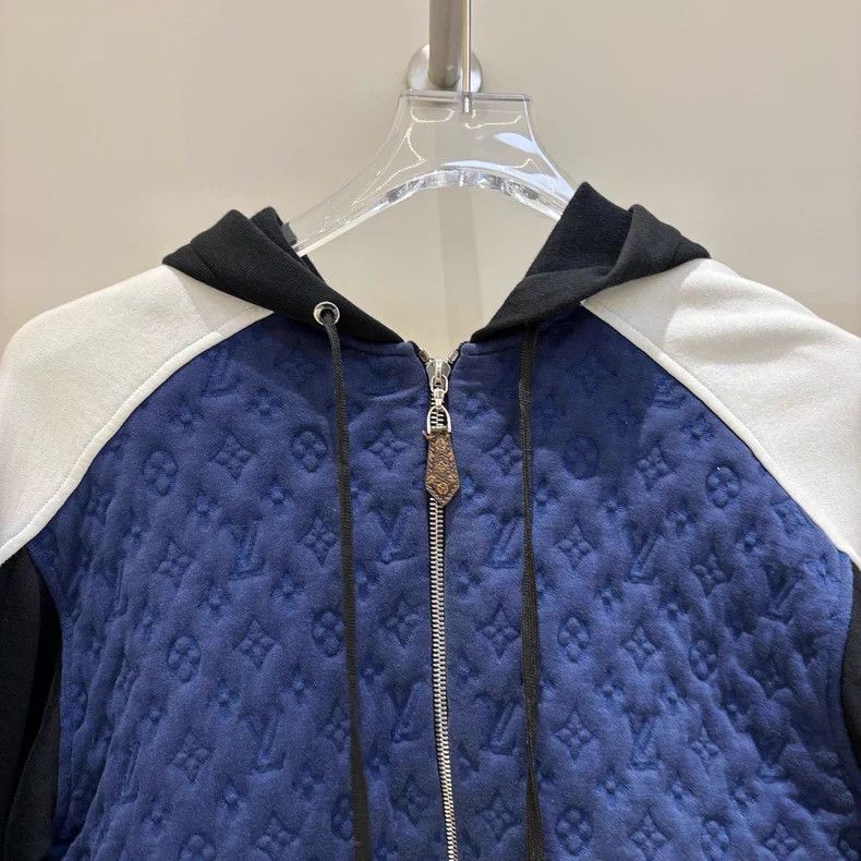 Louis Vuitton Louis Vuitton Three-color embossed full-printed logo hoode Size S / US 4 / IT 40 - 3 Thumbnail