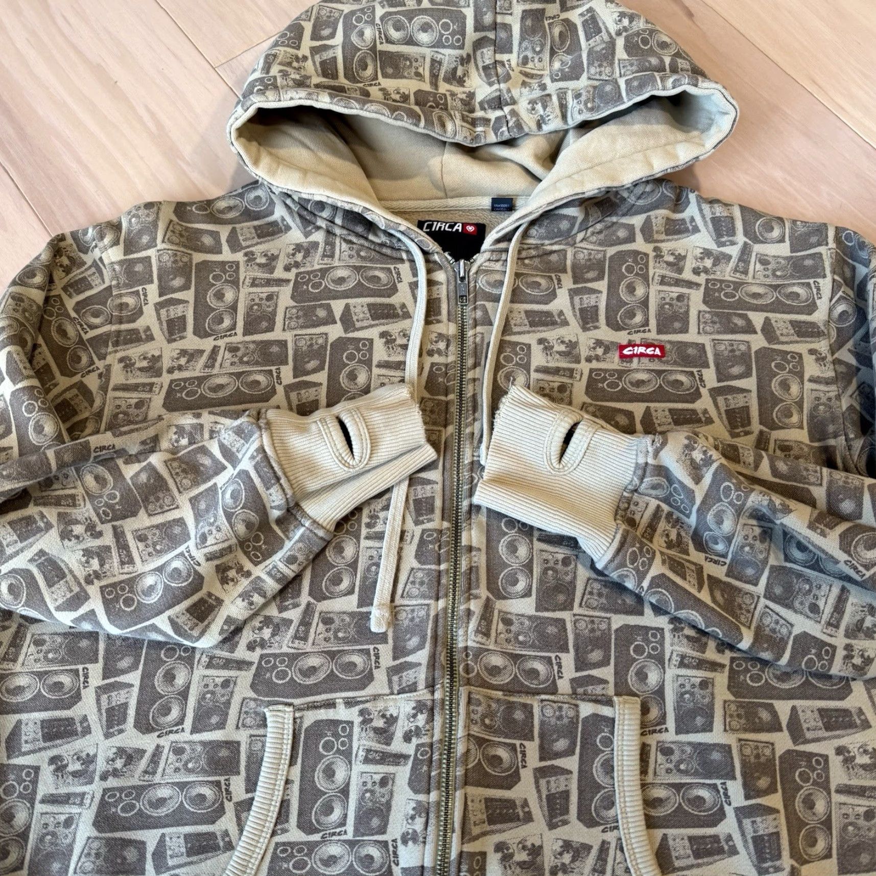 Vintage VINTAGE Circa Skateboards Jacket M Brown Full Zip Fleece Streetwear Punk AOP Mens Size US M / EU 48-50 / 2 - 5 Thumbnail