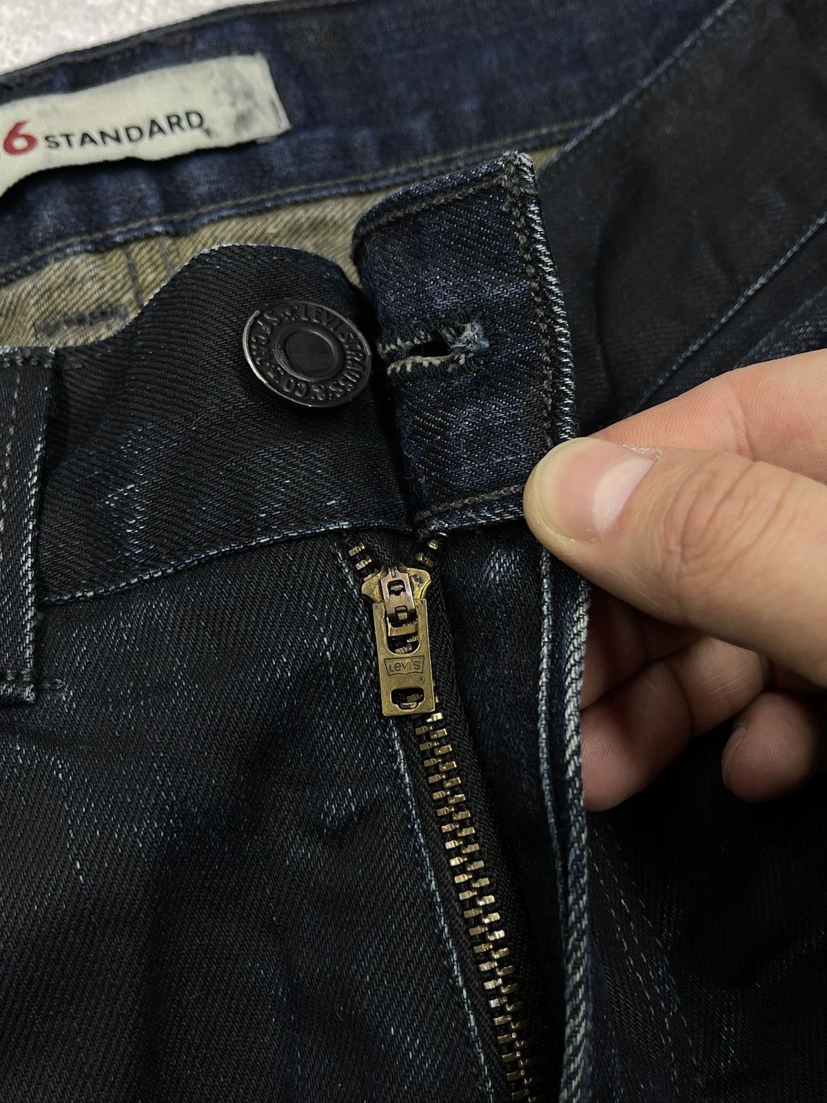 Levi's Levis 506 Standard Navy Denim Jeans with Flap Pockets Size US 31 - 12 Thumbnail