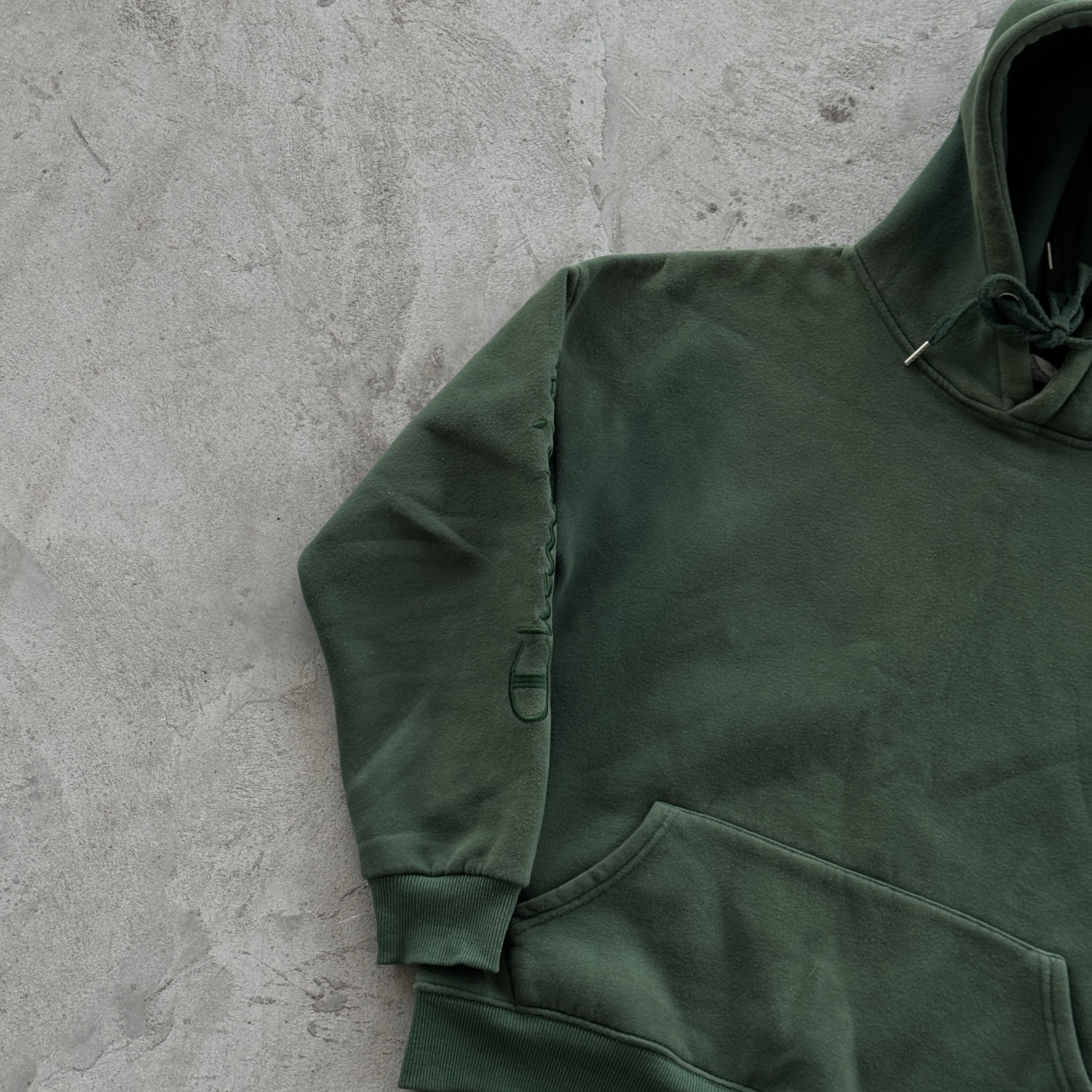 Champion Vintage Champion Hoodie Spellout Sleeve Logo Pullover Size US M / EU 48-50 / 2 - 3 Thumbnail