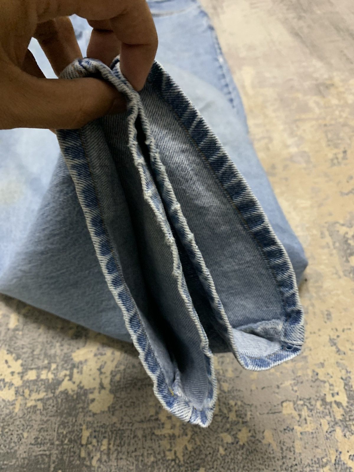 Levi's VTG 90s Levi's 550 Relaxed Fit Tapered Leg Jeans Light Wash Size US 31 - 5 Thumbnail