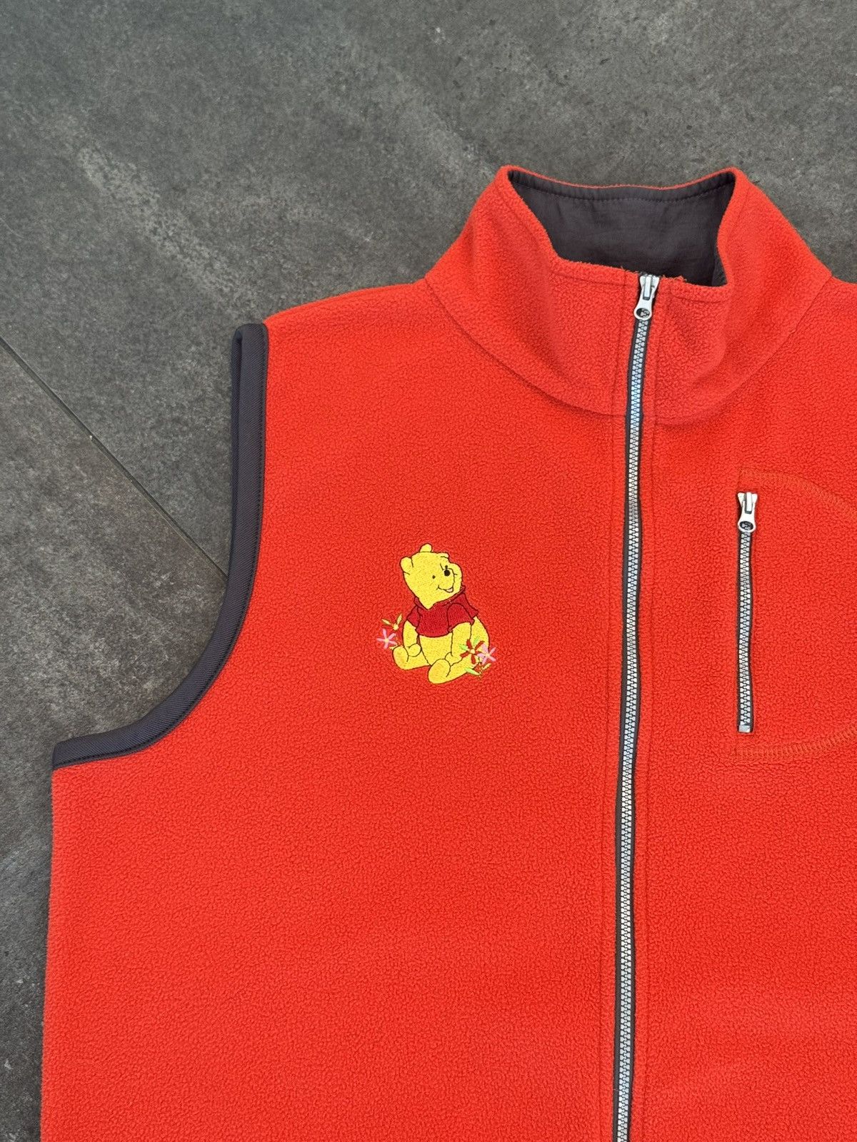 Disney Vintage Y2K Disney Winnie The Pooh Fleece Vest Jacket Size US L / EU 52-54 / 3 - 4 Thumbnail