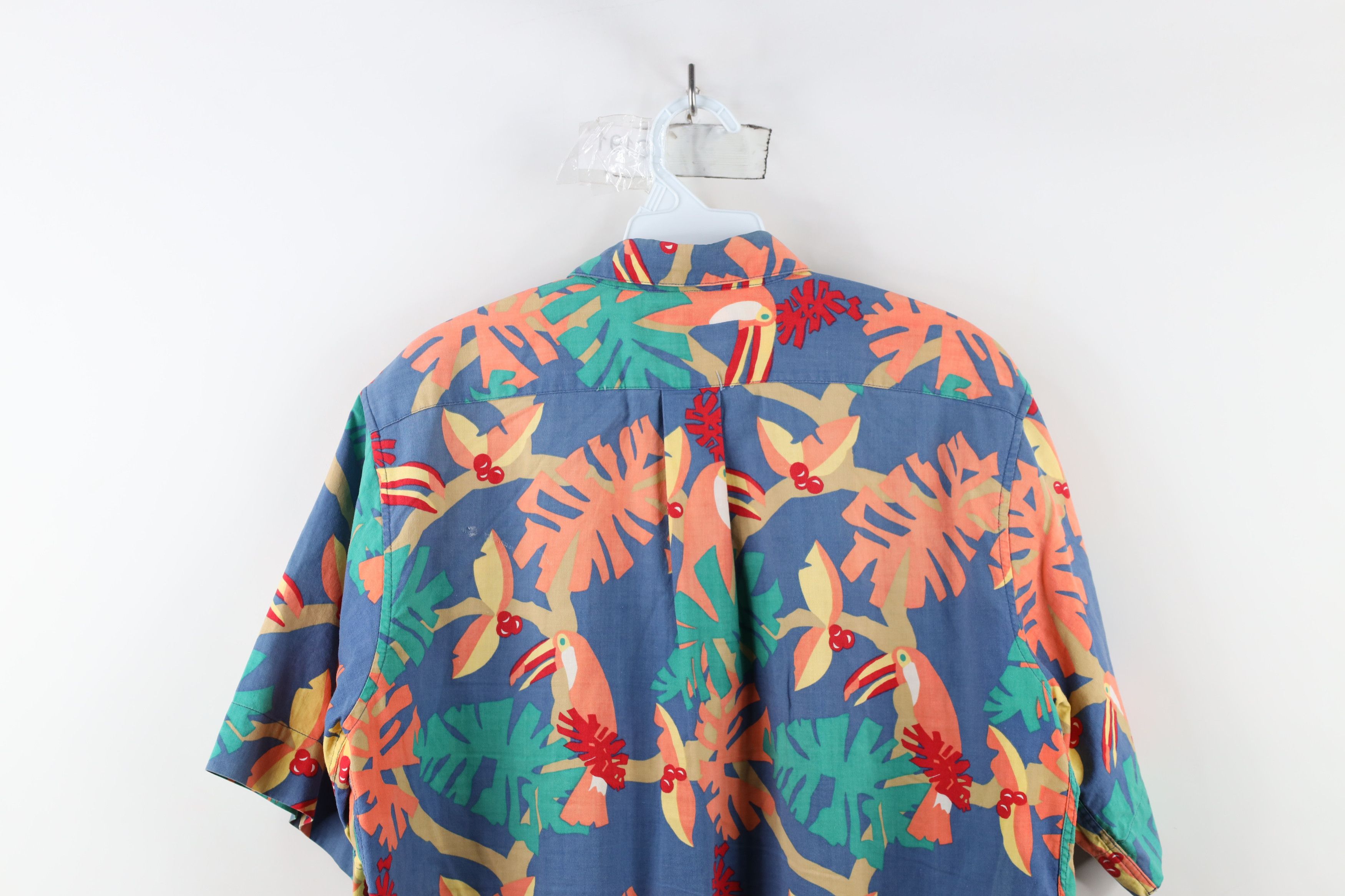 Vintage Vintage 90s Streetwear Rainbow Toucan Hawaiian Button Shirt Size US S / EU 44-46 / 1 - 11 Thumbnail