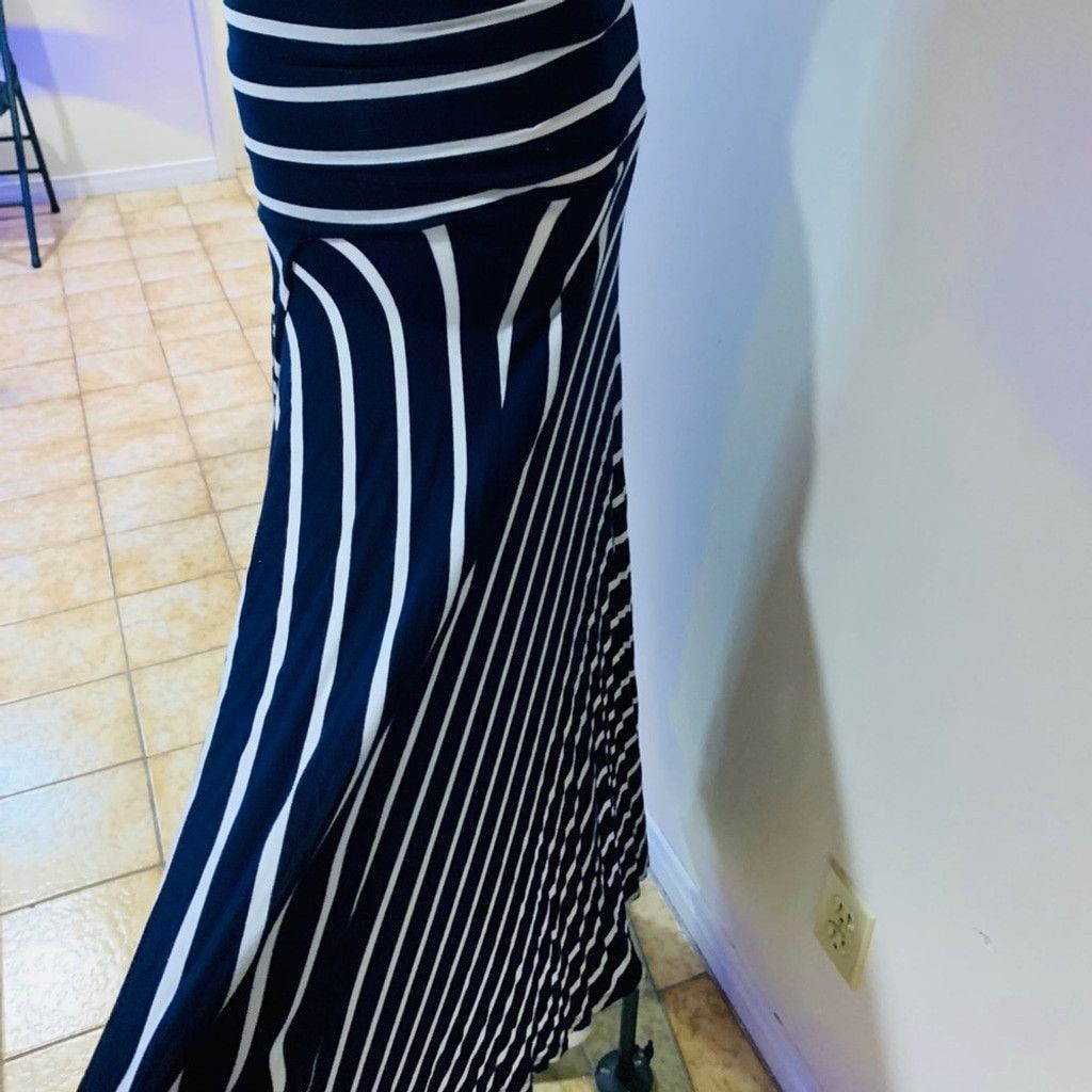 Other Catwalk Navy with White stripes skirt size S Size 26" / US 2 / IT 38 - 4 Thumbnail
