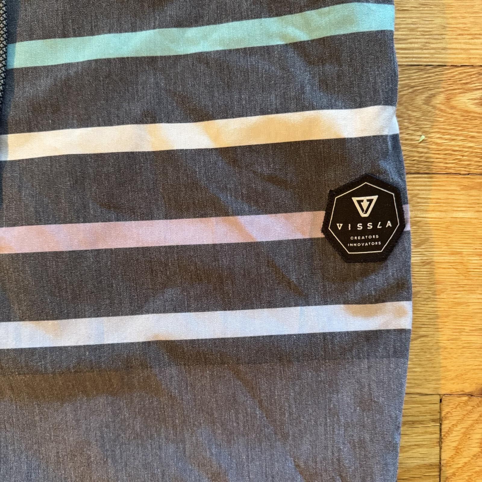 Vissla Vissla Men's 38 Striped Swim Trunks Size US 36 / EU 52 - 2 Thumbnail