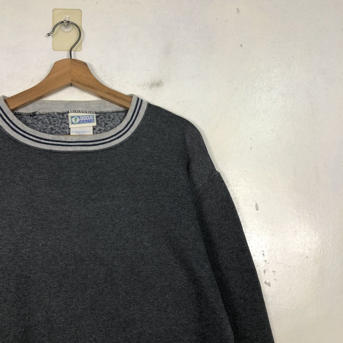 Japanese Brand 📌Vintage Sweatshirt Crewneck Discus Athletic Size US S / EU 44-46 / 1 - 8 Thumbnail