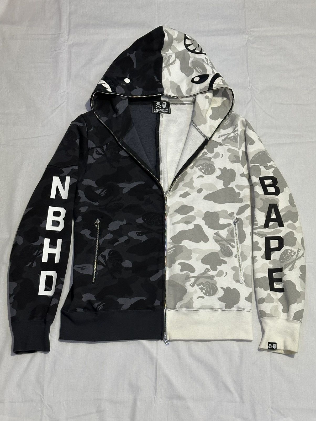 Bape × Neighborhood BAPE × NEIGHBORHOOD Split Shark Full-Zip Hoodie Size US XL / EU 56 / 4 - 4 Thumbnail