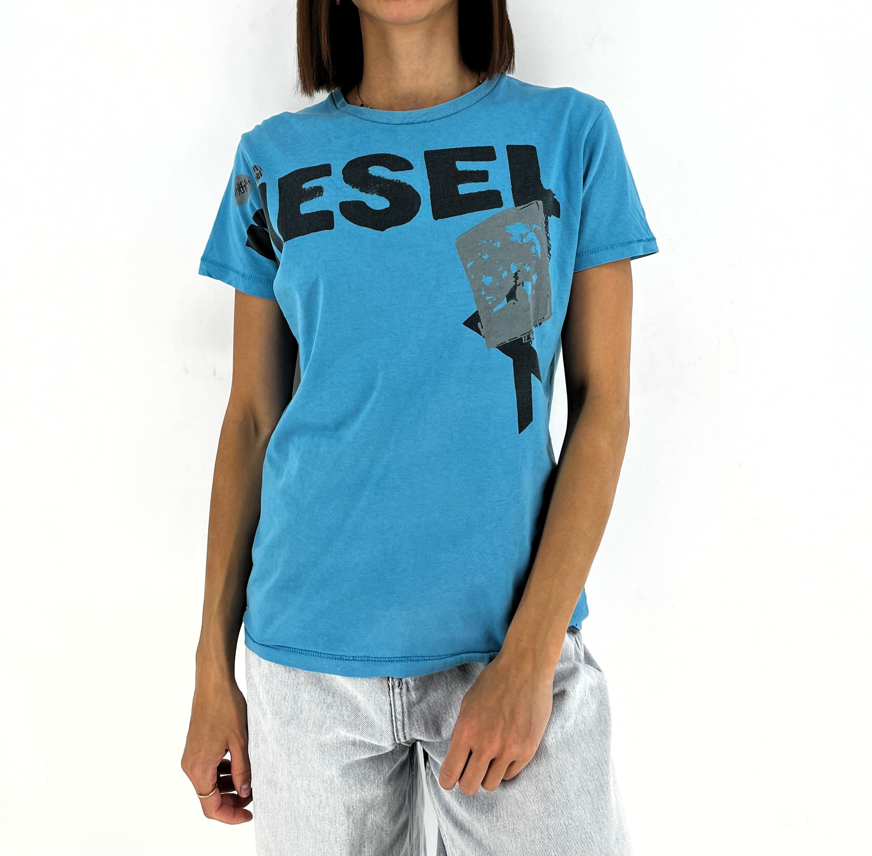 Other Vintage Diesel Japanese Y2K Style Tee Casual Streetwear 90s Size M / US 6-8 / IT 42-44 - 1 Thumbnail