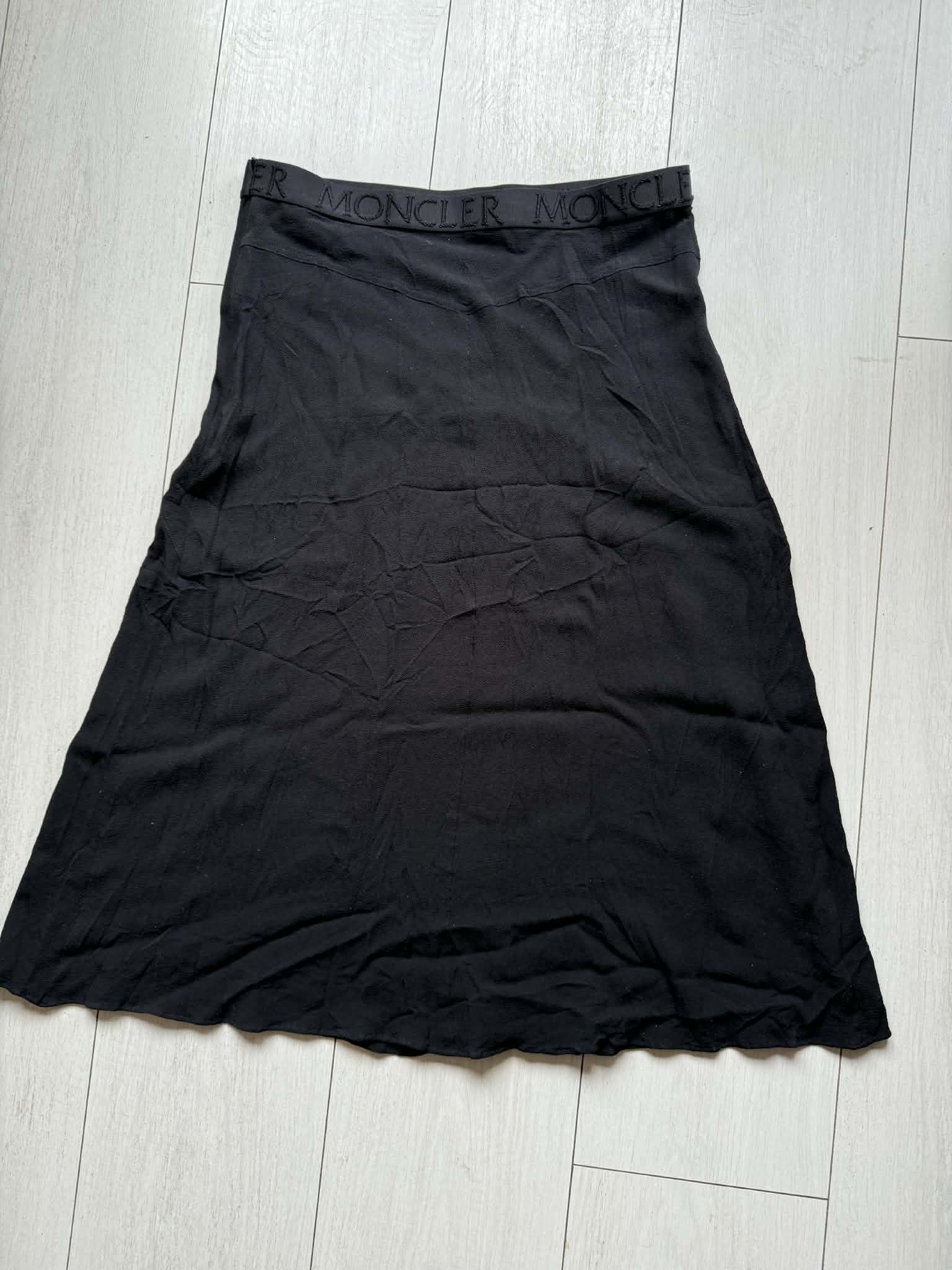 Moncler moncler gonna Size M / US 6-8 / IT 42-44 - 1 Thumbnail