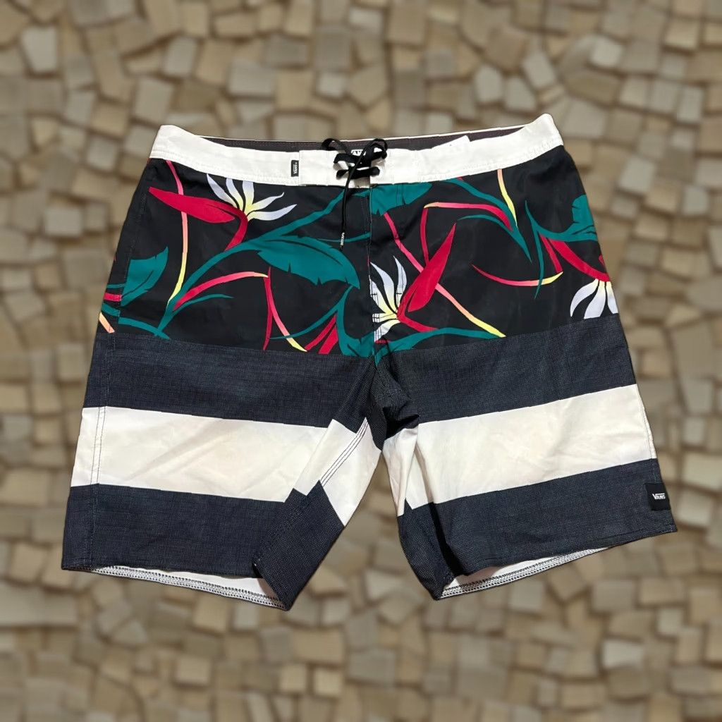 Vans VANS Shorts Men's 36 Black White Swim Trunks Drawstring Trunks Colorful Floral Pattern Multicolor 36 Mens Size US 36 / EU 52 - 1 Thumbnail