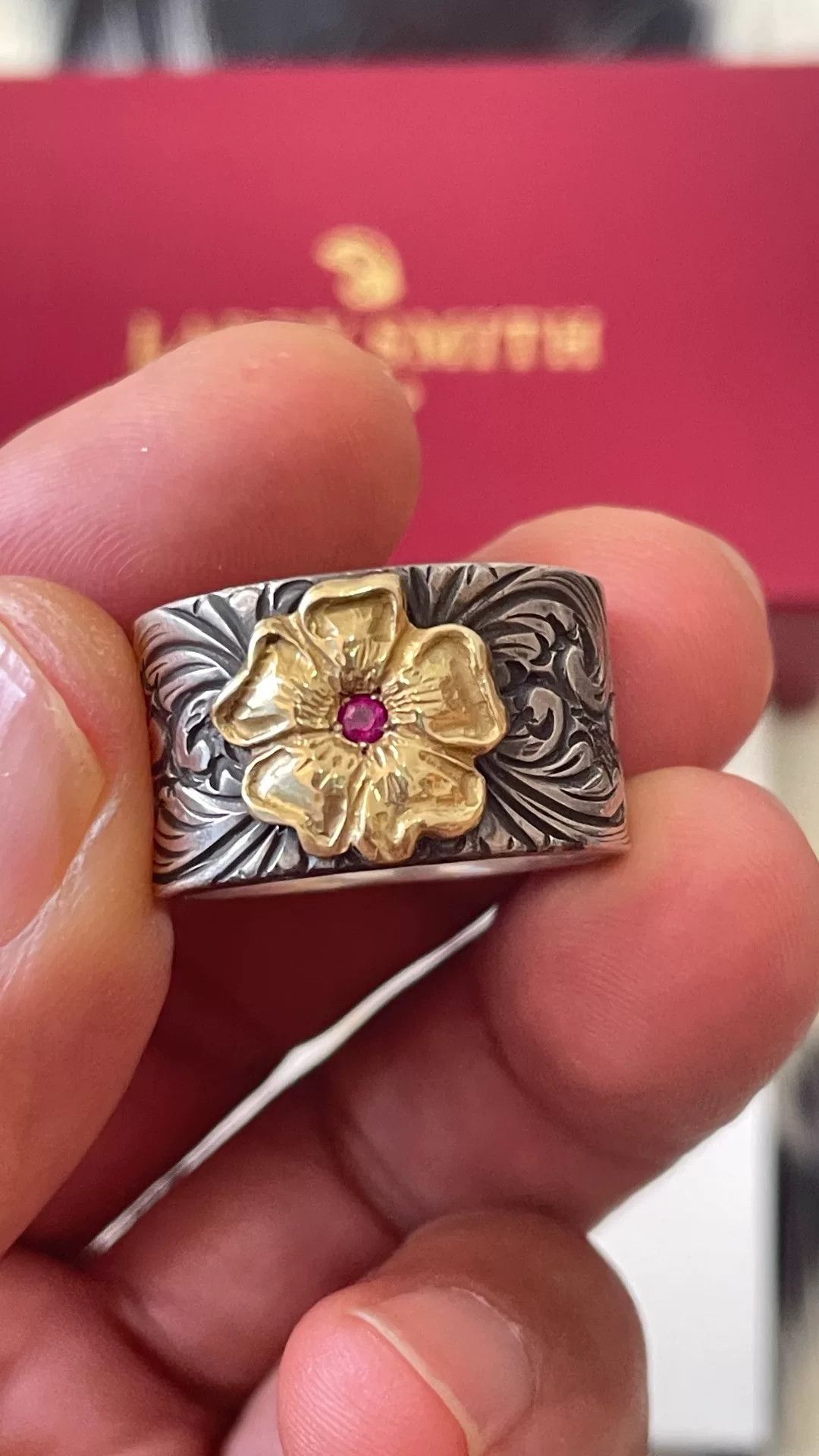 Larry Smith Larry Smith 18K Zircon Wide Ring Size ONE SIZE - 1 Thumbnail