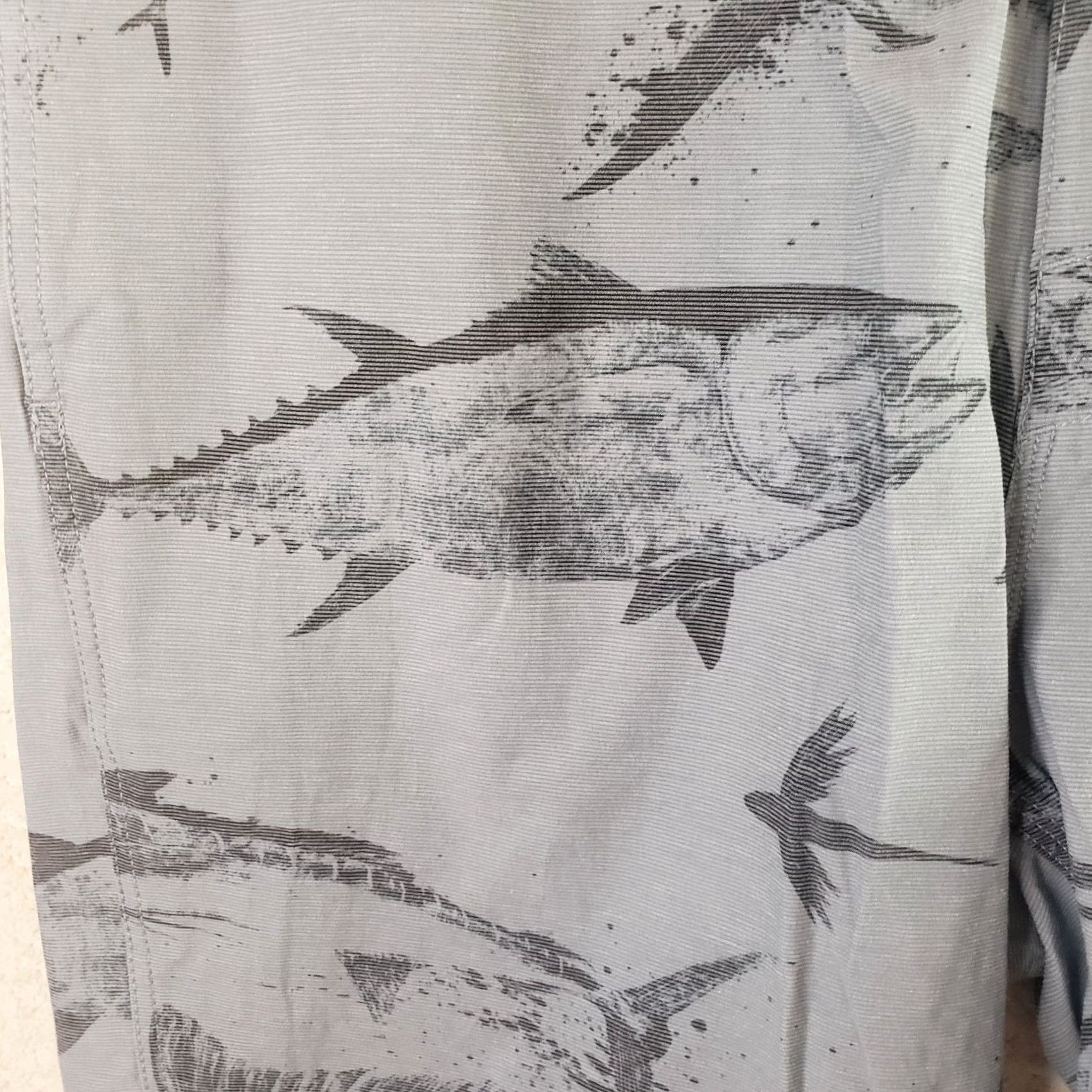 Vintage PELAGIC Board Shorts Men 38x8 Blue Fish Print Camouflage Swim Surf Flex Size US 38 / EU 54 - 4 Thumbnail