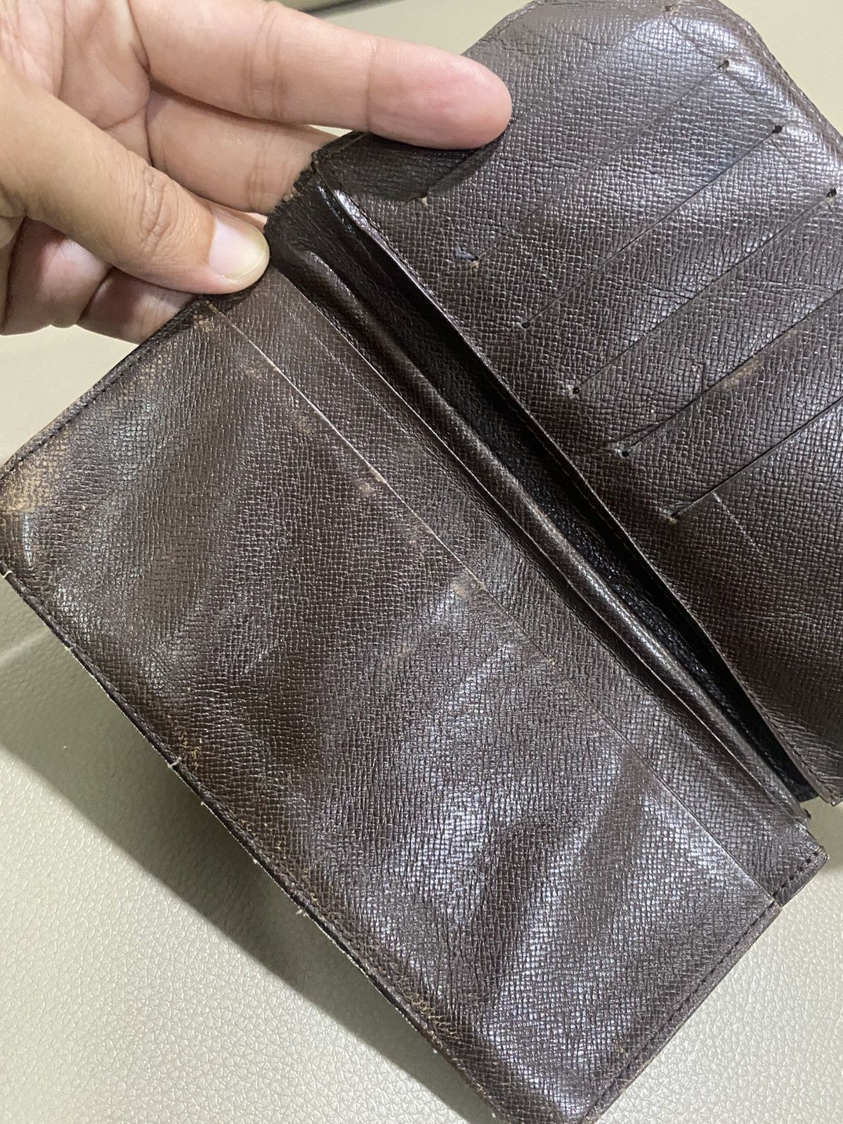 Louis Vuitton Authentic Louis Vuitton Damier Long Wallet Size ONE SIZE - 10 Thumbnail
