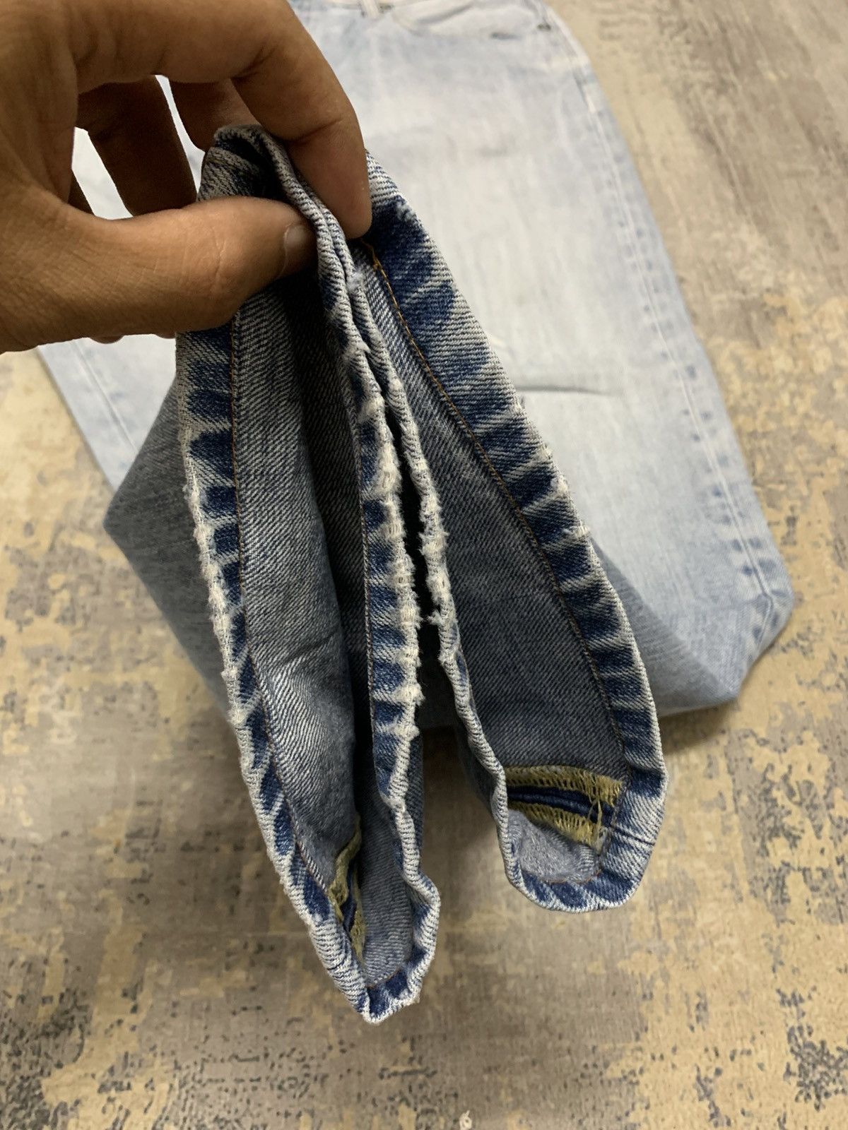 Japanese Brand Japanese Brand Uniqlo Blue Wash Distressed Jeans Size US 33 - 7 Thumbnail