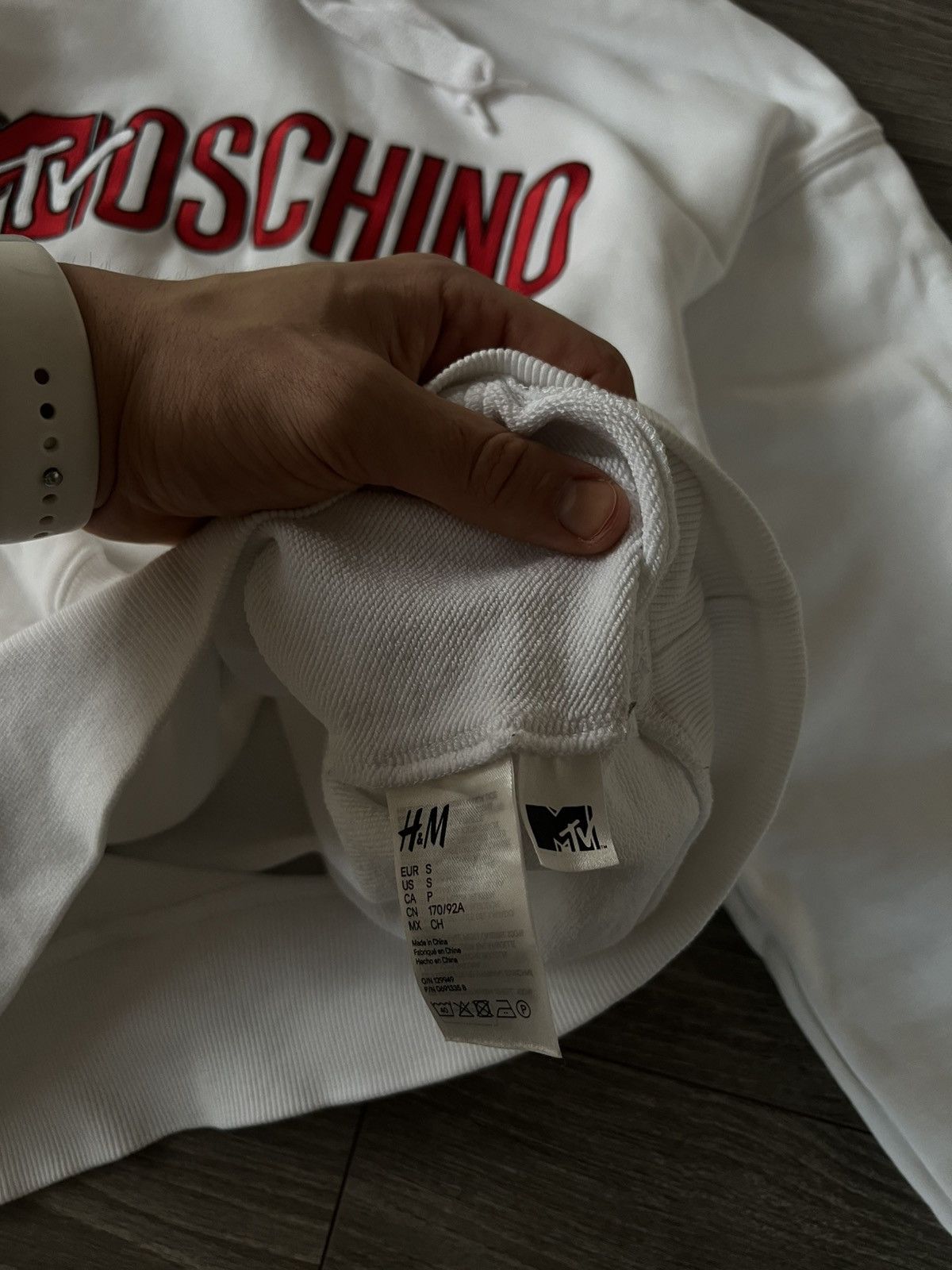 H&M × Moschino × Mtv ‼️Moschino x H&M x Mtv Big Knit Logo White Hoodie‼️ Size US S / EU 44-46 / 1 - 14 Thumbnail
