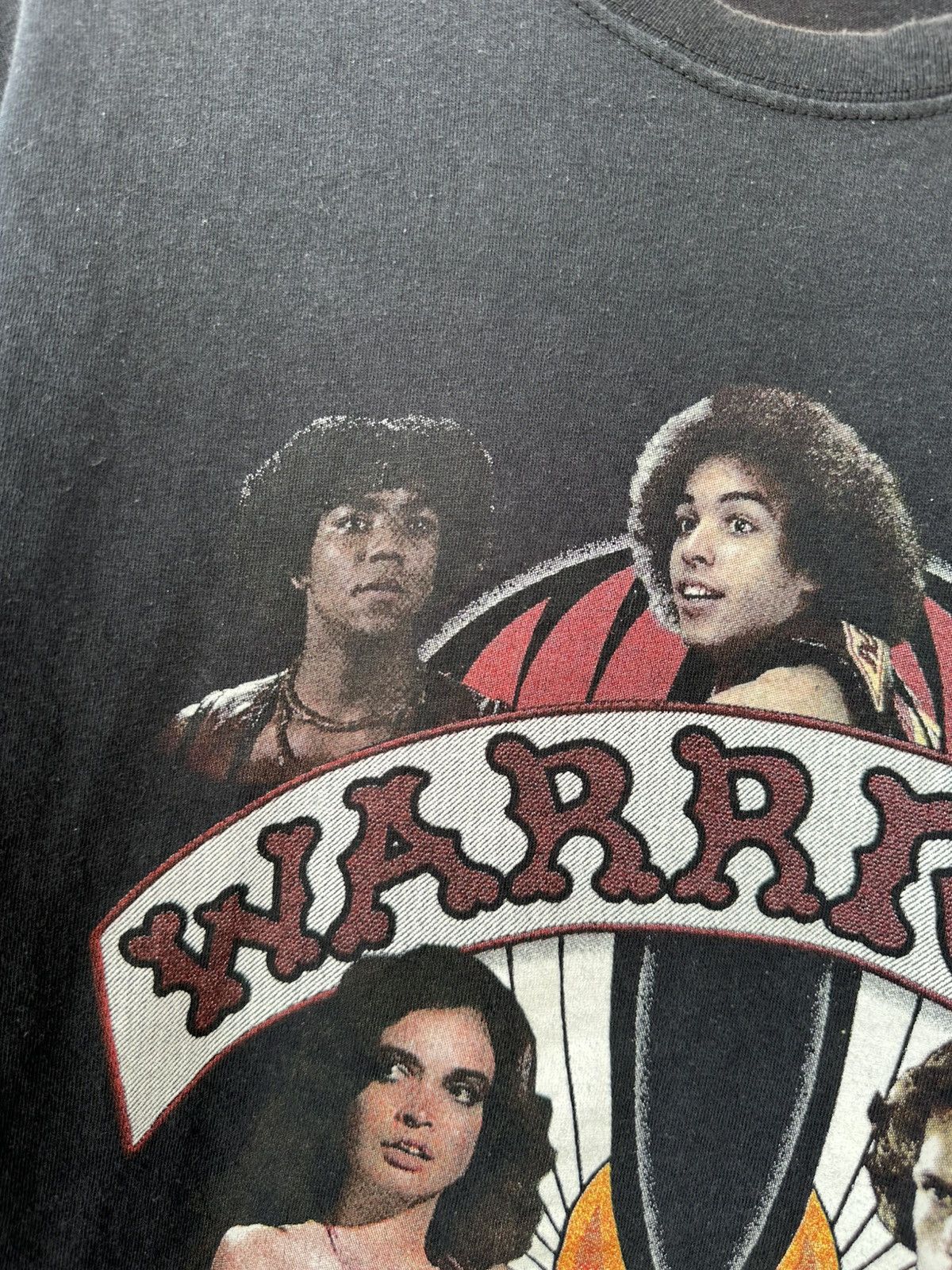 Vintage Vintage Y2K The Worriors Movie Tee Size US L / EU 52-54 / 3 - 2 Thumbnail