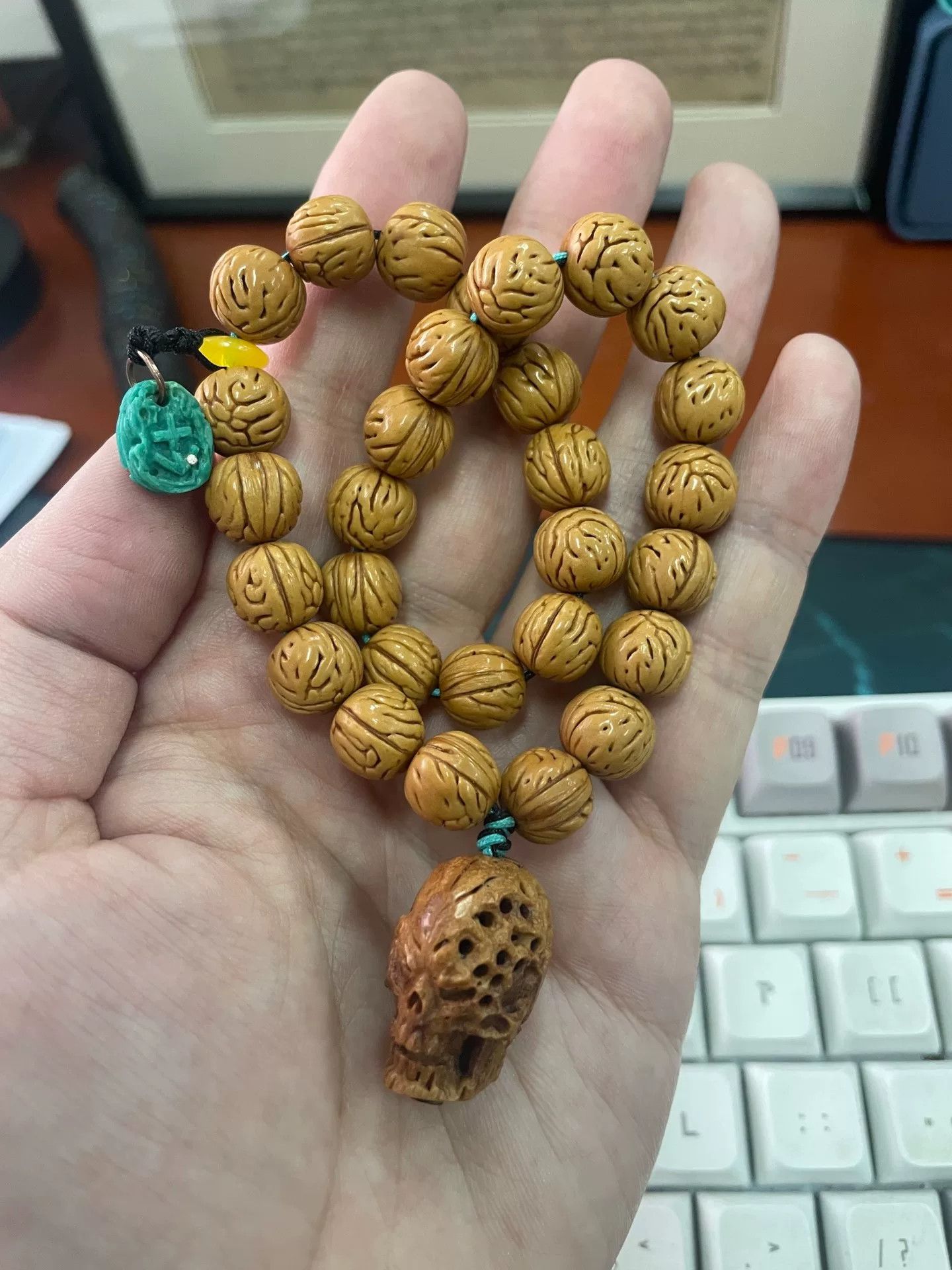 Northeast Peach Kernel Handheld Accessory