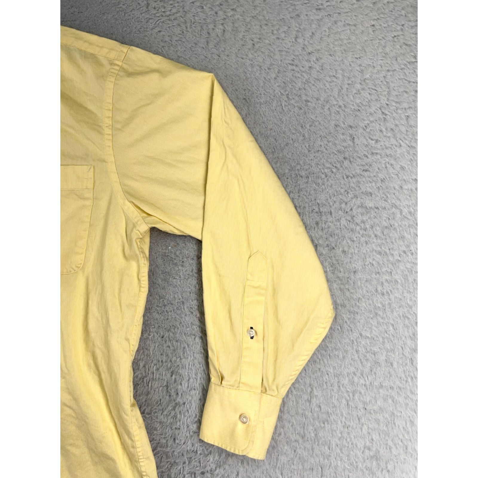 Tommy Hilfiger Tommy Hilfiger Shirt Men 16 Yellow 32-33 Button Regular Fit Pocket Long Sleeve Size US L / EU 52-54 / 3 - 2 Thumbnail