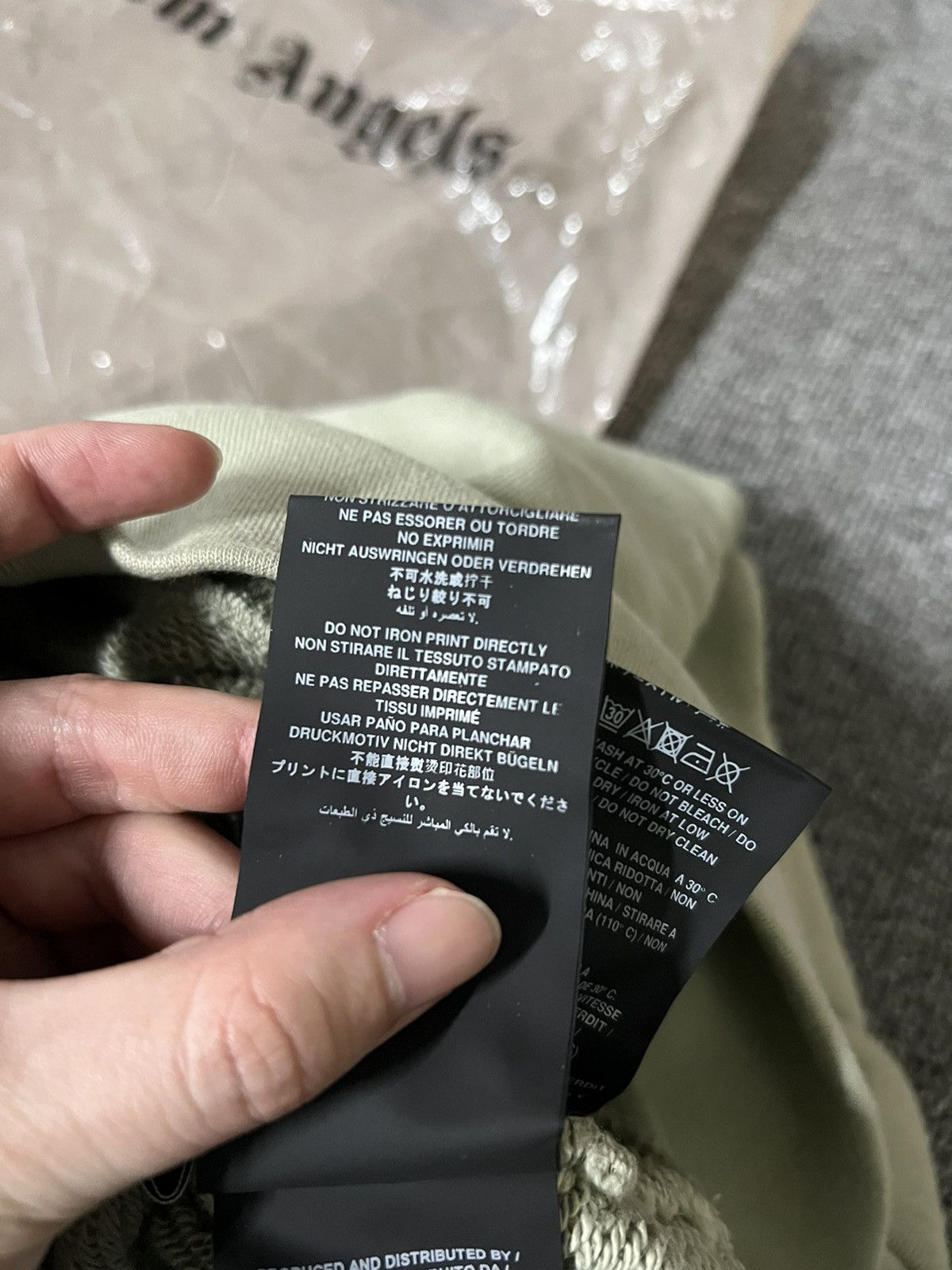 Palm Angels 「retail💲595」Brand new palm angels x smiley juggler crewneck Size US XL / EU 56 / 4 - 15 Thumbnail