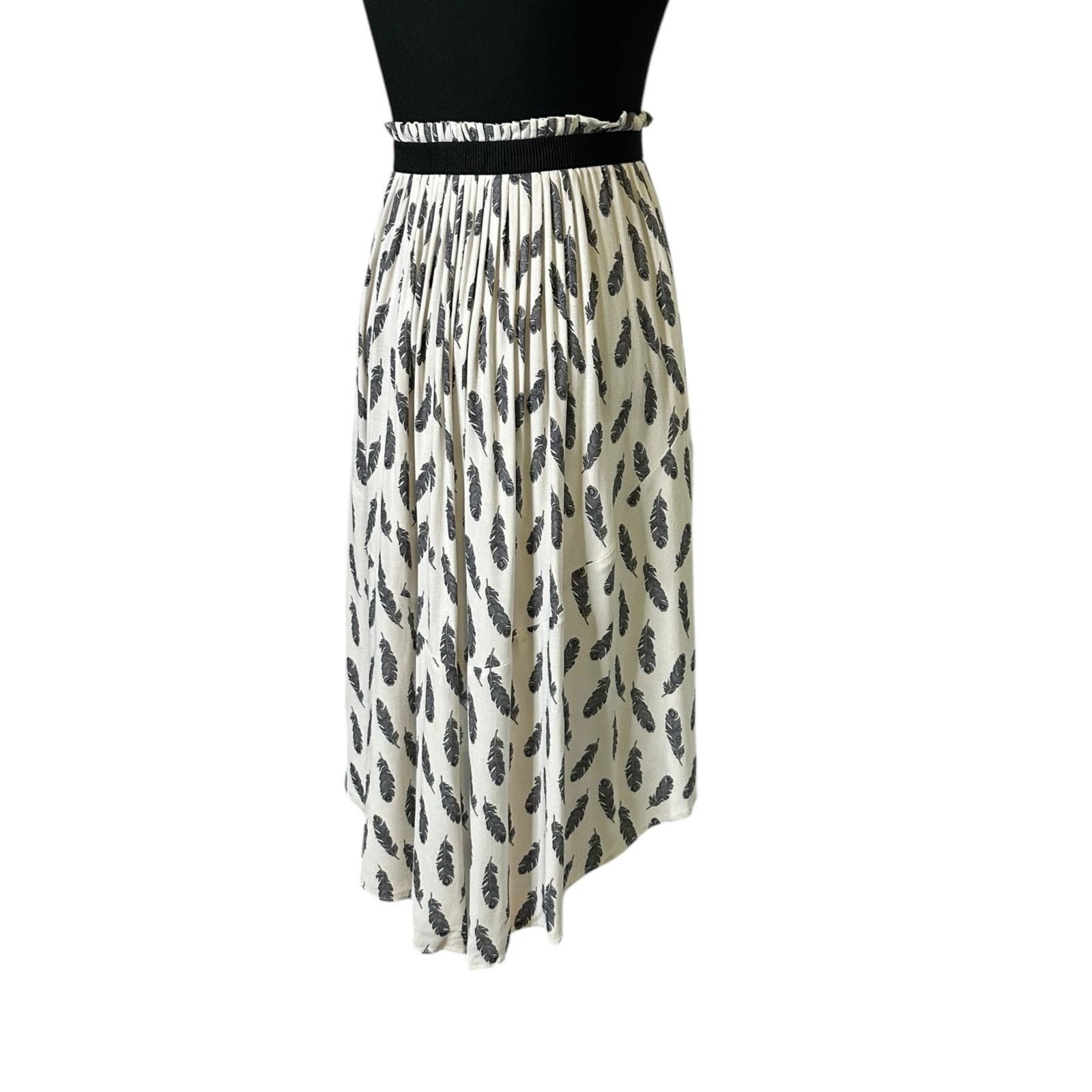 H&M H&M cream black leaves print pleated midi skirt size 4 Size 27" / US 4 / IT 40 - 2 Thumbnail