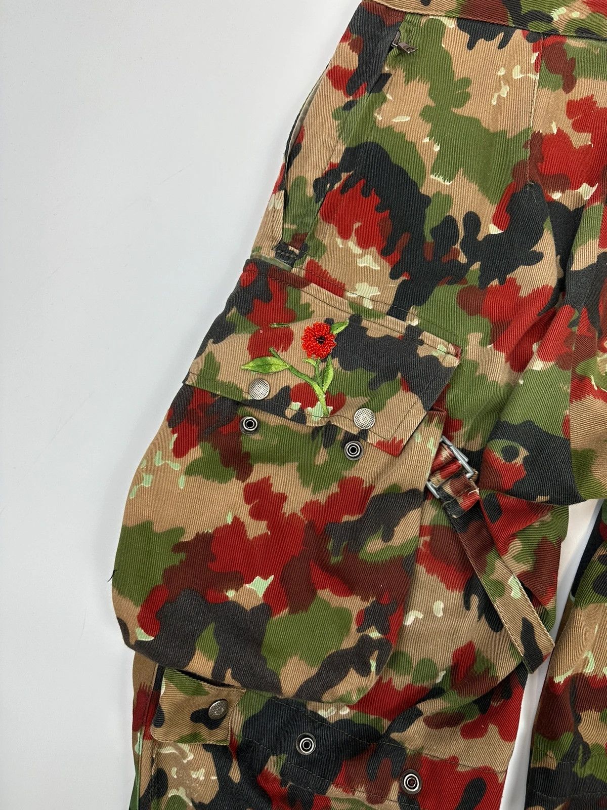 Dolce & Gabbana Dolce & Gabbana 90’s Sample Military Camo Cargo Pants Size US 31 - 9 Thumbnail