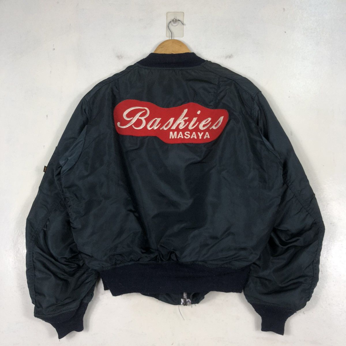 ALPHA INDUSTRIES VINTAGE BOMBER JACKET