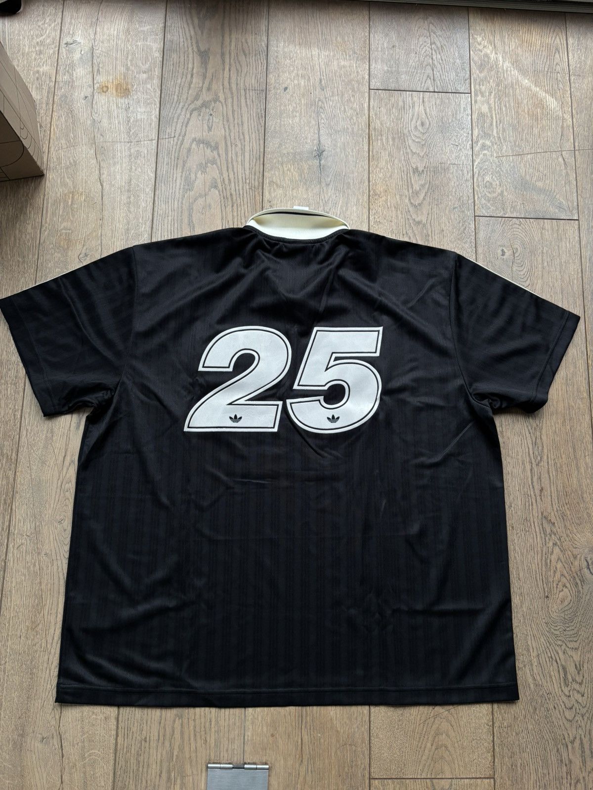 Adidas X Oasis Tour Jacquard Jersey Black Large brand new