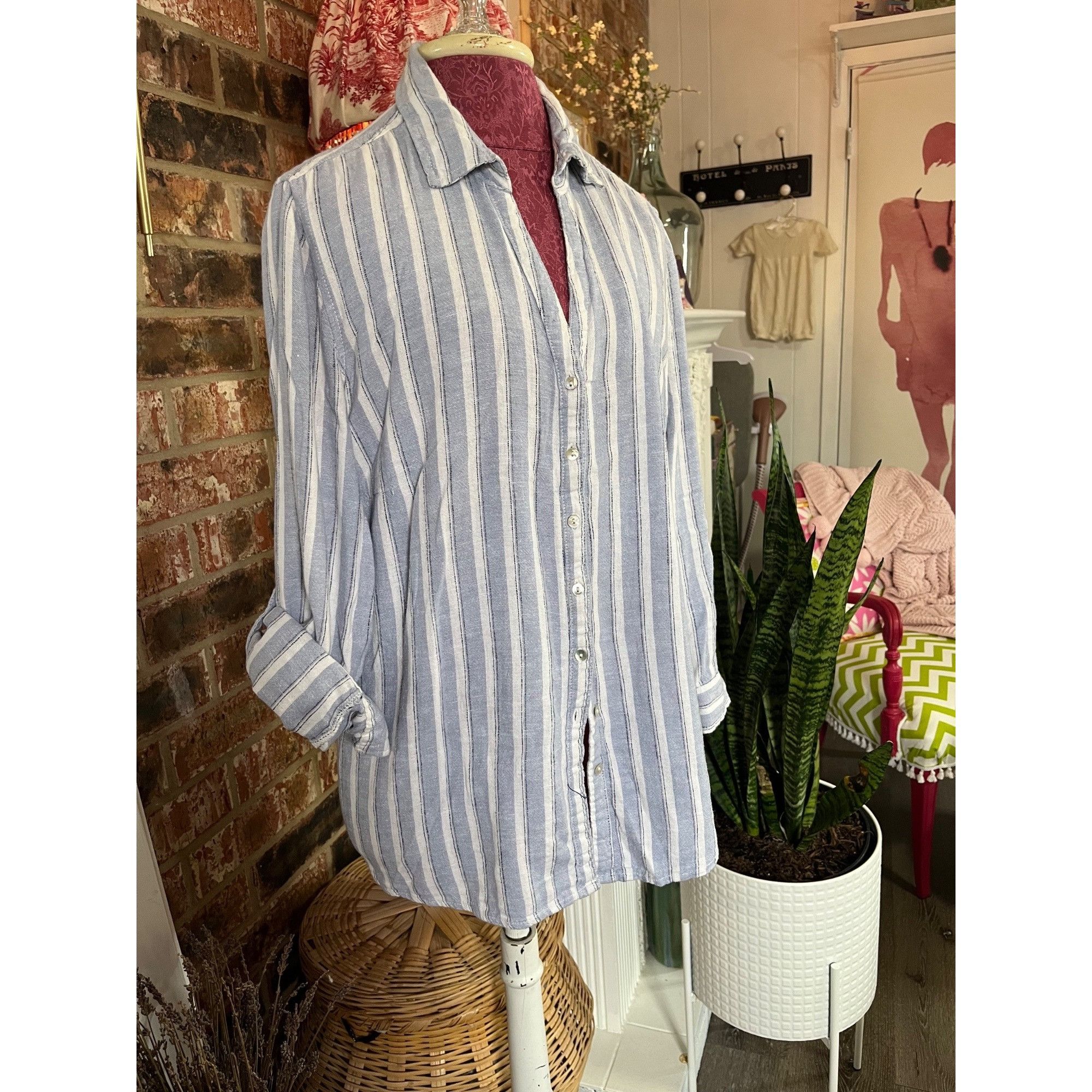 Nicole Miller Nicole Miller Womens Striped Button-Up Shirt 1X Lightweight Size XL / US 12-14 / IT 48-50 - 6 Thumbnail