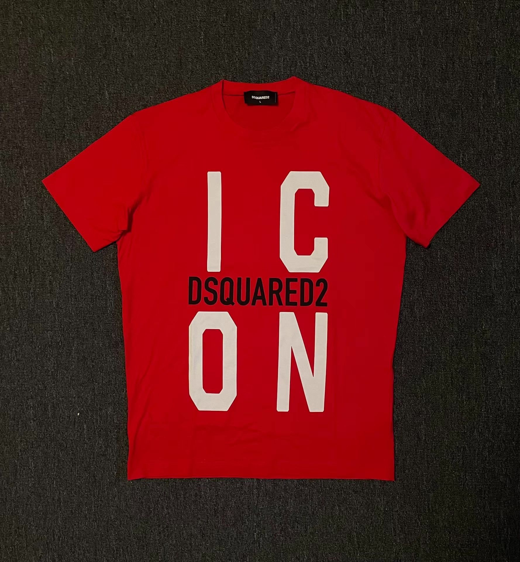 Dsquared2 DSquared2 (D2) Red Icon Logo Short Sleeve T-shirt Q4 Size US L / EU 52-54 / 3 - 1 Thumbnail