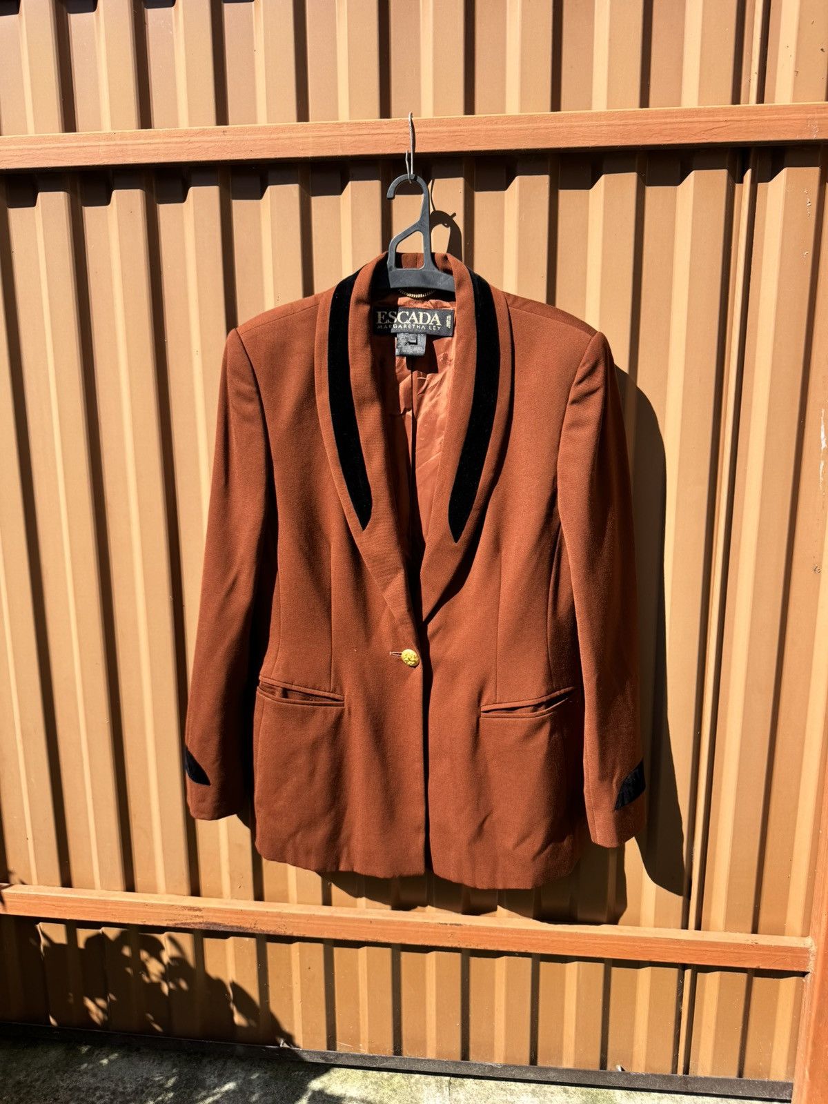 Escada Vintage Escada Viscose Luxury Blazer Made in Germany Size M / US 6-8 / IT 42-44 - 1 Thumbnail