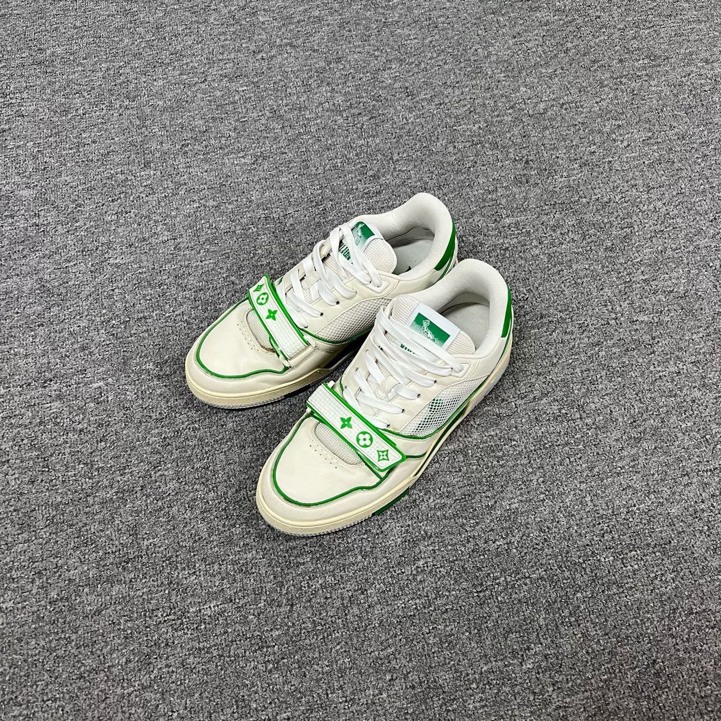 Louis Vuitton Louis Vuitton White Green Velcro Trainer Sneakers Size US 8.5 / EU 41-42 - 1 Thumbnail