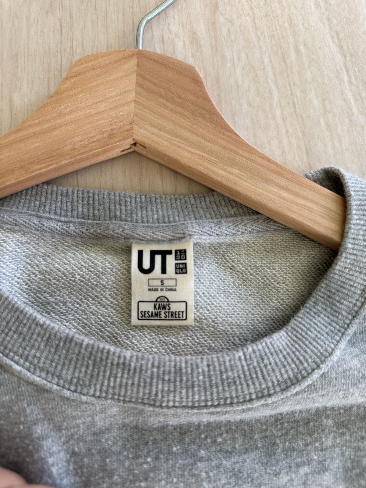 Kaws × Uniqlo Uniqlo x Kaws Sesame Street XX Swearshirt Size US S / EU 44-46 / 1 - 3 Thumbnail