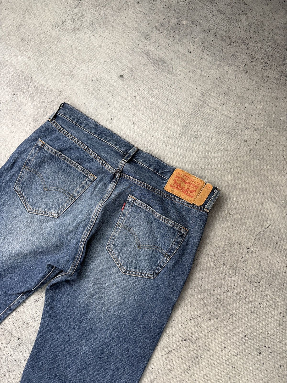 Levi's 90s Levi’s 501 Light Wash Cut Hem Jeans 34x30 Size US 34 / EU 50 - 2 Thumbnail