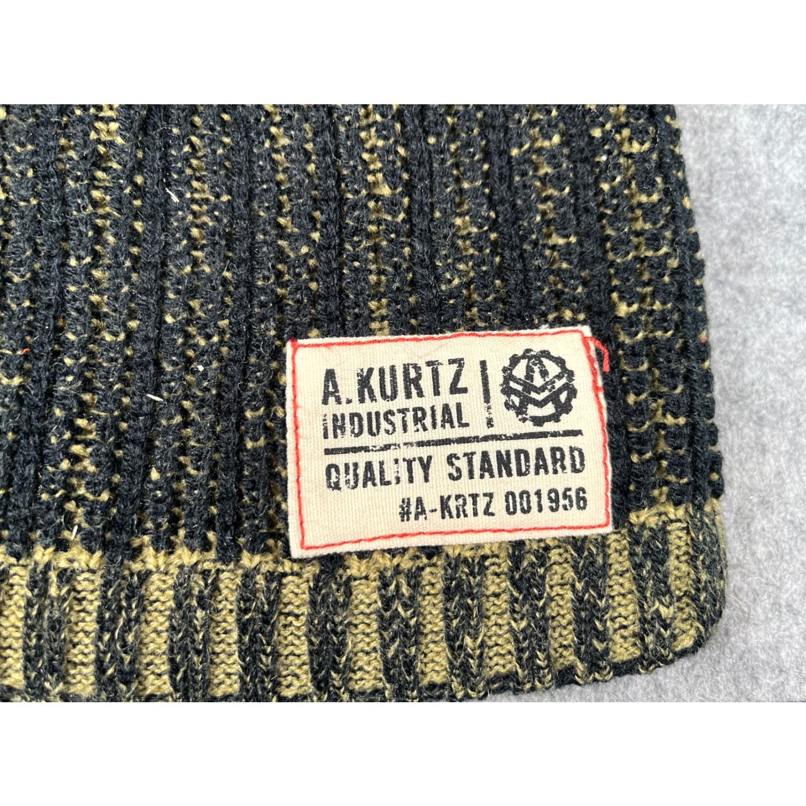 Vintage Kurtz Beanie Toque Adult One Size Black Beige Knit 100% Acrylic Ski Winter Size ONE SIZE - 2 Thumbnail