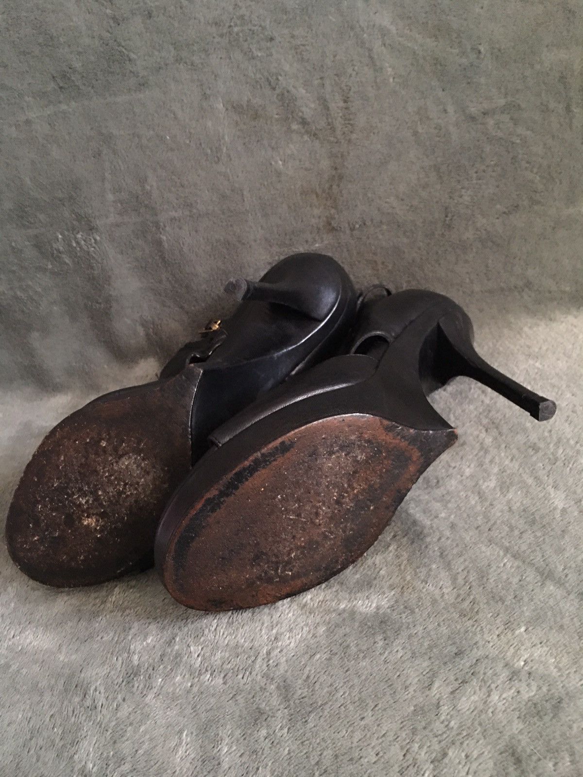 Yves Saint Laurent Yves Saint Laurent Black Leather Heels Platform Booties 39.5 Size US 9.5 / IT 39.5 - 12 Thumbnail
