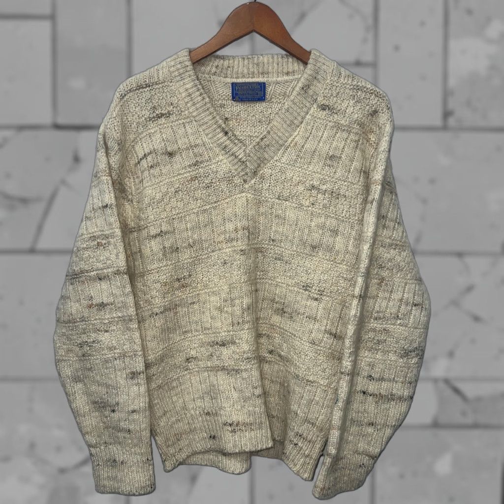 Pendleton VINTAGE Pendleton Woolen Mills Beige Wool Sweater Mens Size M Size US M / EU 48-50 / 2 - 1 Thumbnail