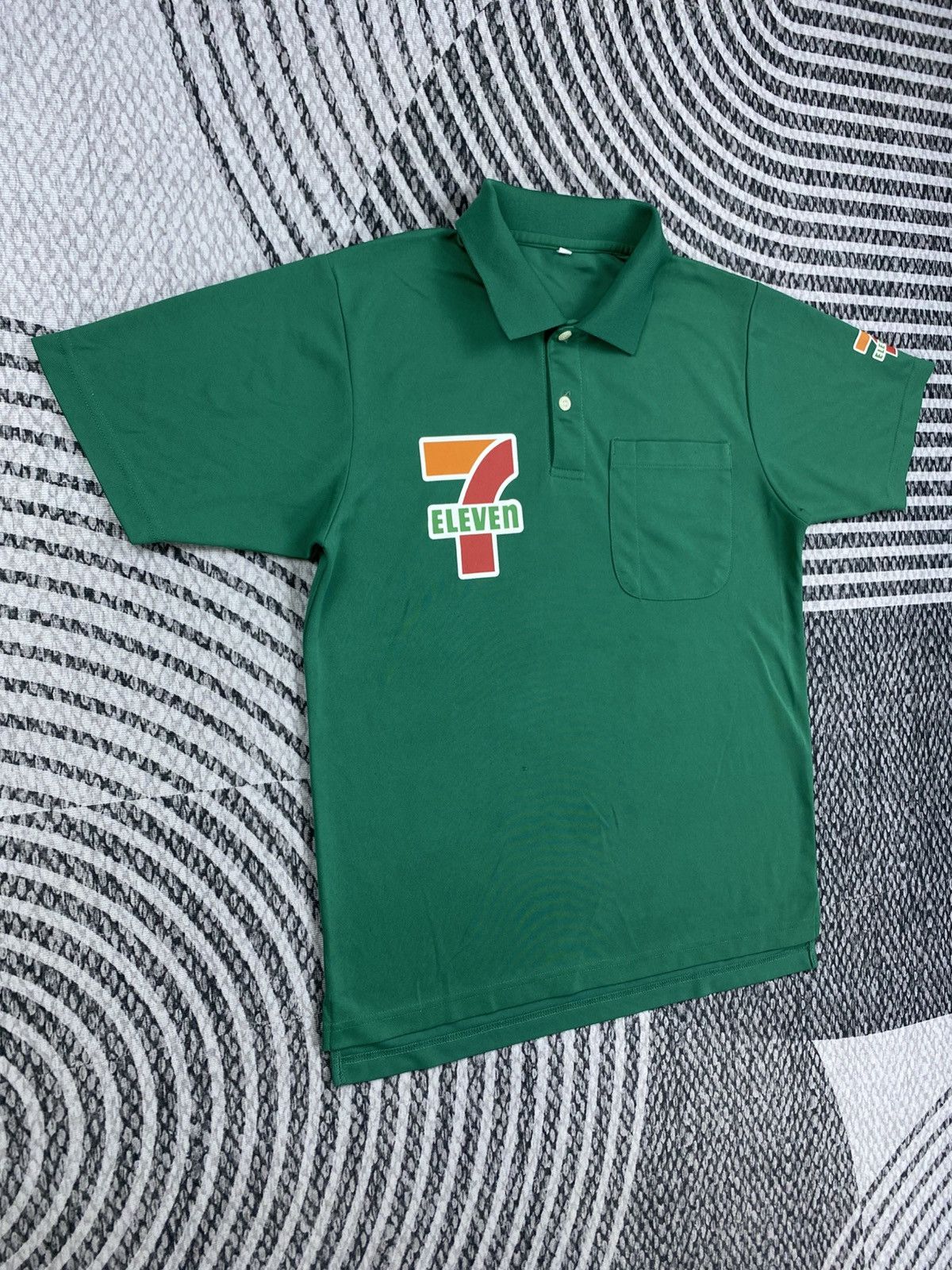 Japanese Brand Vintage 7 Eleven Japanese Brand Polos Shirt Size US M / EU 48-50 / 2 - 3 Thumbnail