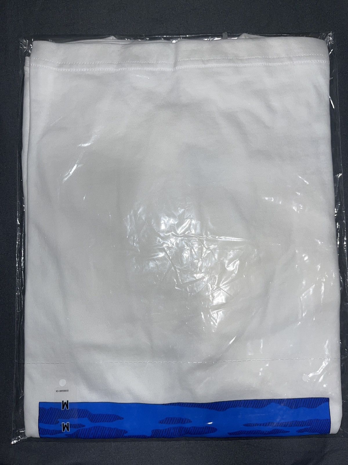 Kaws × Uniqlo Kaws x Uniqlo T-Shirt Size US M / EU 48-50 / 2 - 6 Thumbnail