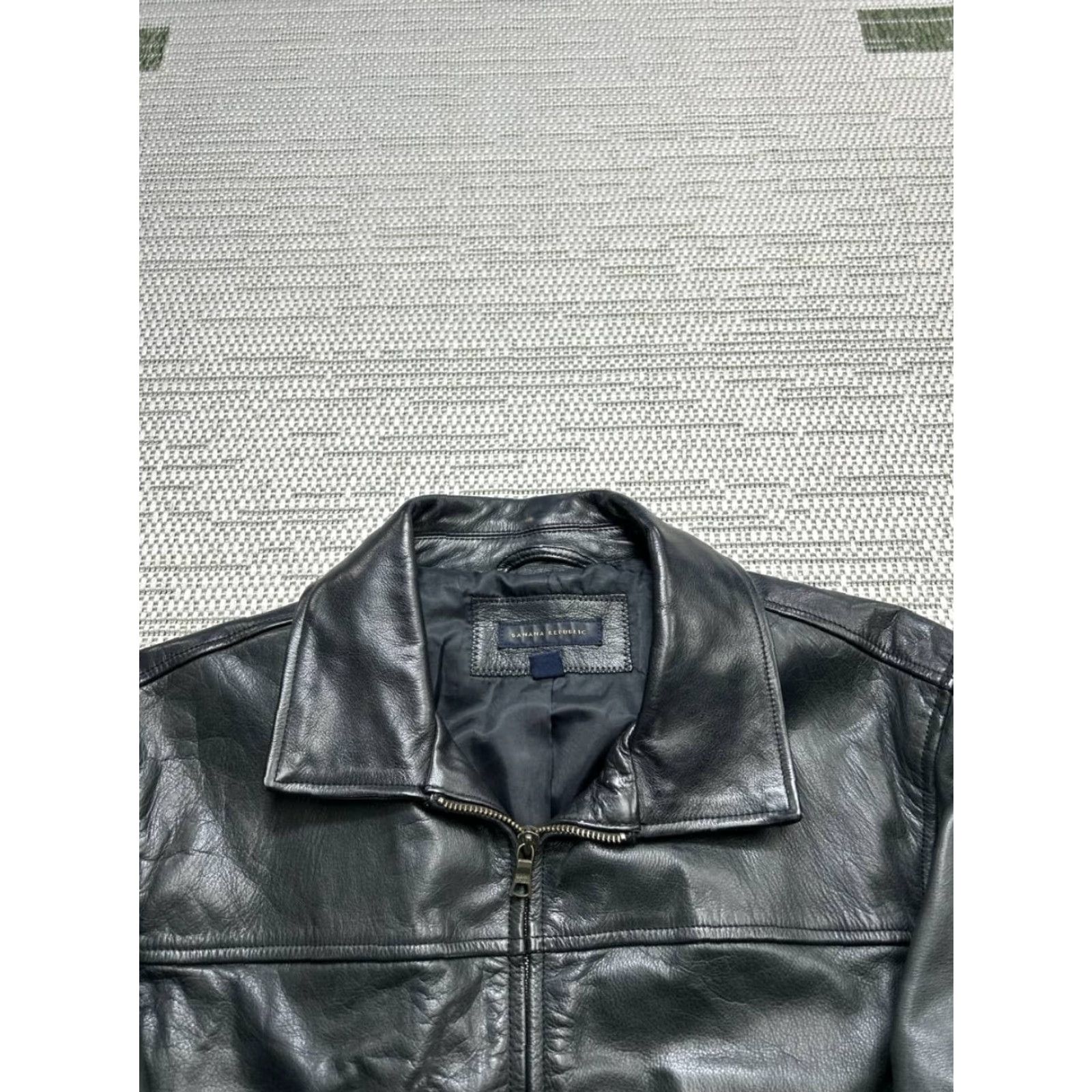 Banana Republic VINTAGE Banana Republic Jacket Men L Black Leather Bomber Full Zip - Casual, Regular Fit, Heavy Size US L / EU 52-54 / 3 - 2 Thumbnail