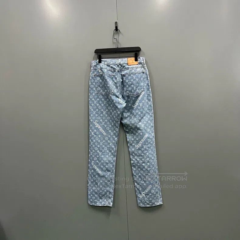 Louis Vuitton Louis Vuitton Supreme co-branded blue floral logo print je Size US 34 / EU 50 - 2 Thumbnail
