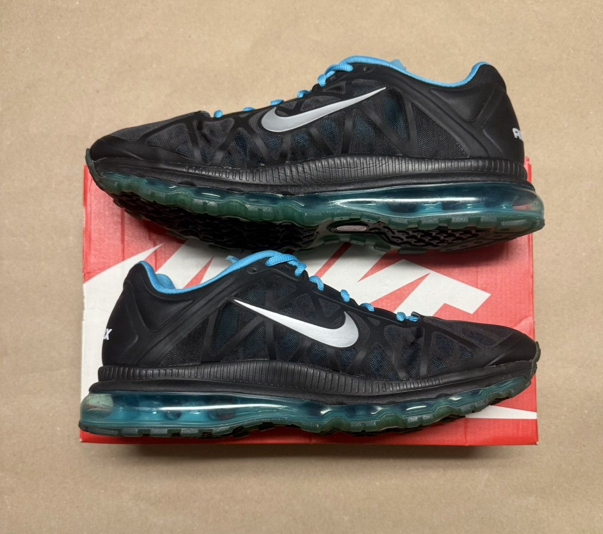 Nike Nike Air Max 2011 + Men’s size 14 Running Shoes Rare! Size US 14 / EU 47 - 2 Thumbnail