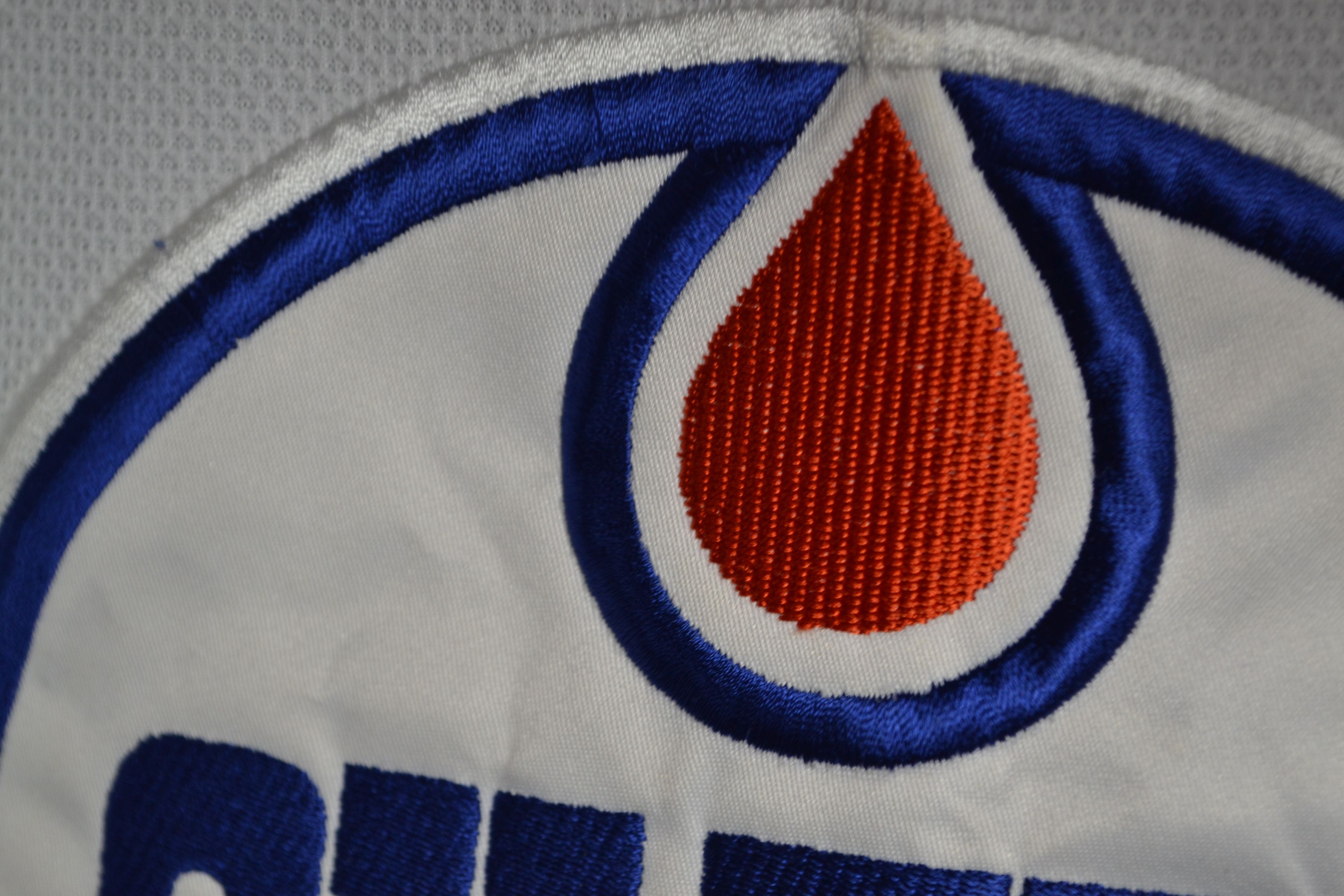 Reebok Edmonton Oilers White Reebok Jersey L/XL size Size US L / EU 52-54 / 3 - 5 Thumbnail