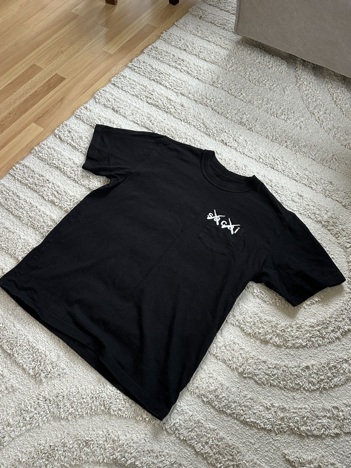 Sacai KAWS x Sacai Embroidery T-shirt Black Size US L / EU 52-54 / 3 - 2 Thumbnail